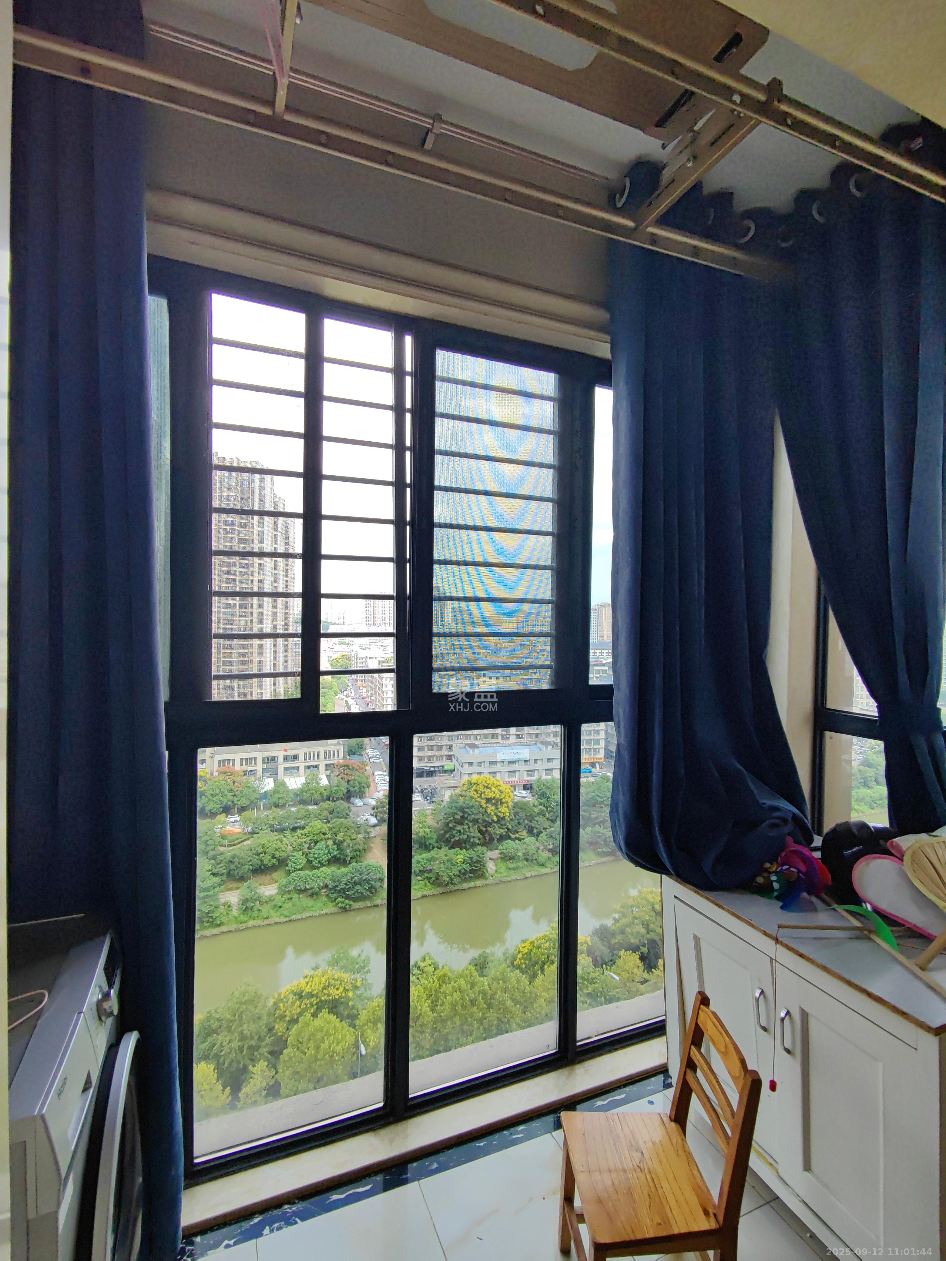 中建梅溪湖中心  4室2厅2卫    3900.0元/月室内图