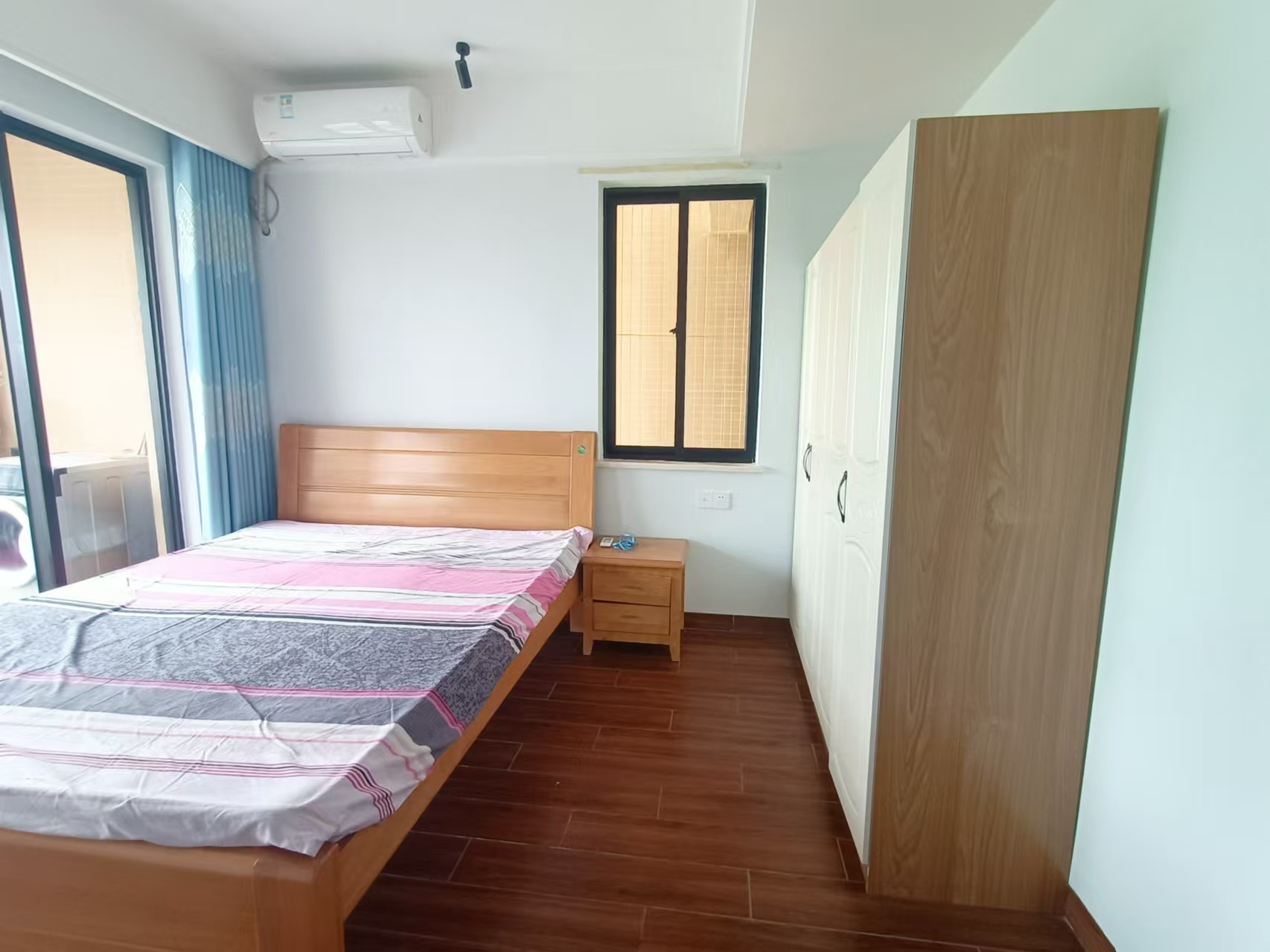 滨江世纪佳城(北区)  2室2厅1卫    2600.0元/月 滨江世纪佳城(北区)  2室2厅1卫    2600.0元/月室内图