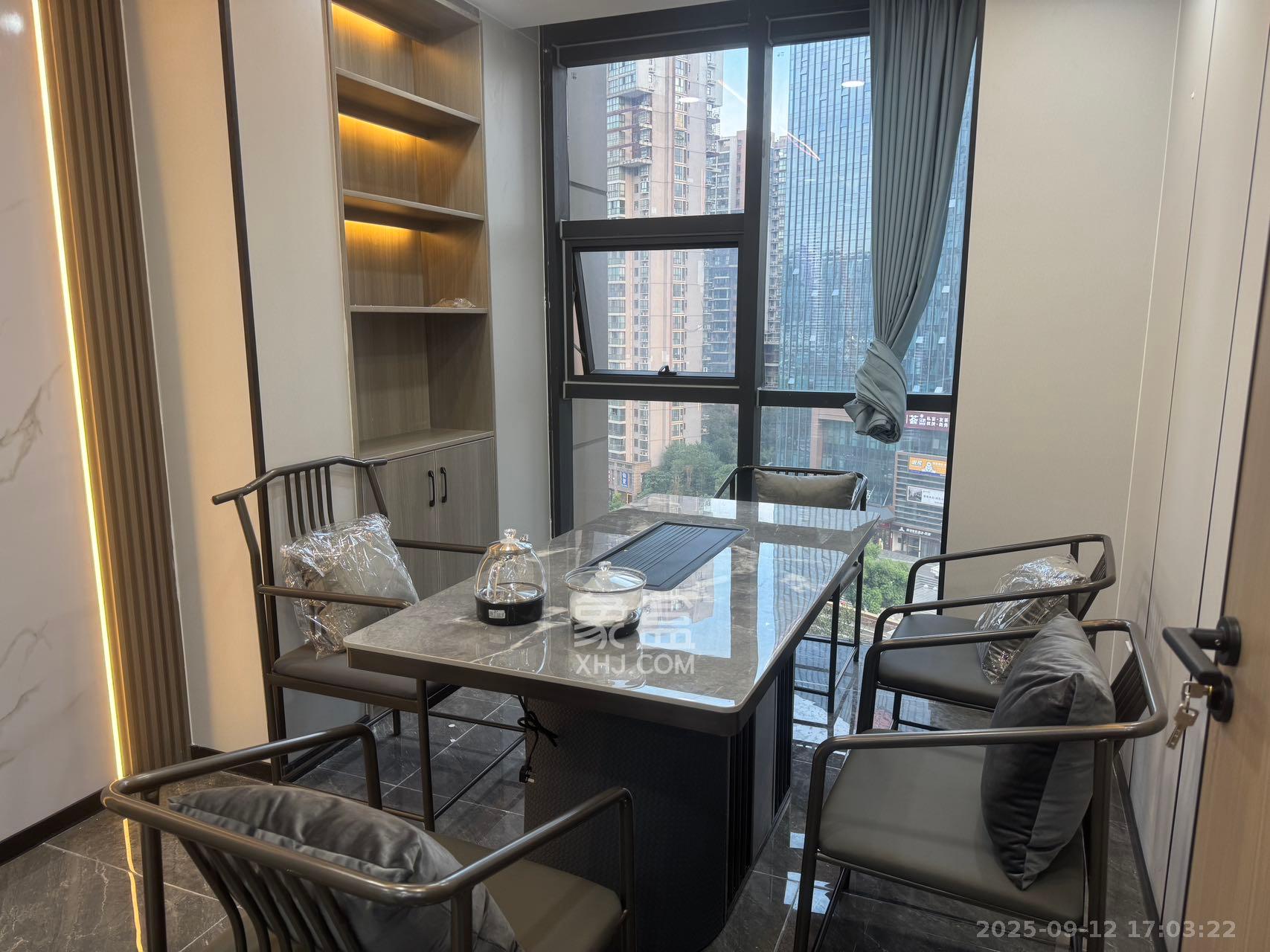 万坤图财富广场 2室1厅1卫 4500.0元/月 万坤图财富广场 2室1厅1卫 4500.0元/月室内图