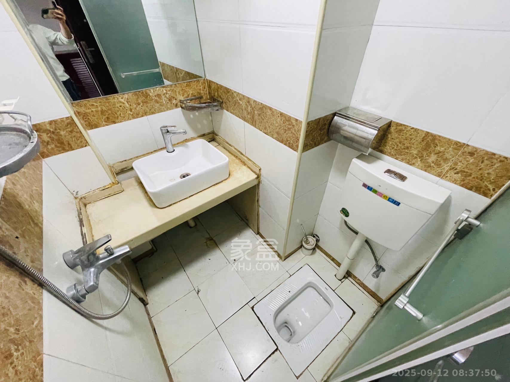 芙蓉上河图  1室1厅1卫    1200.0元/月 芙蓉上河图  1室1厅1卫    1200.0元/月室内图