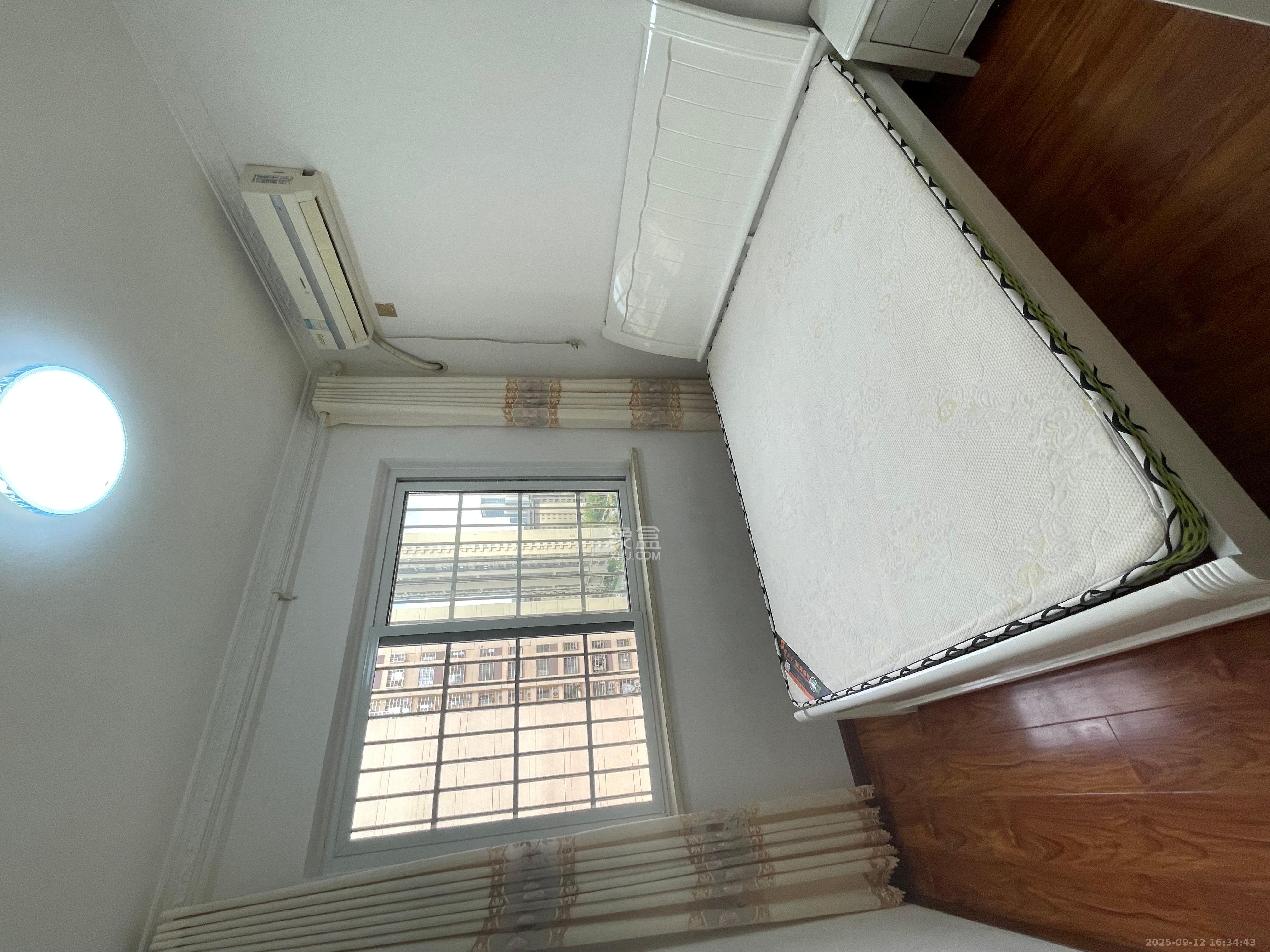 和康园小区 3室2厅1卫 2100.0元/月 和康园小区 3室2厅1卫 2100.0元/月室内图