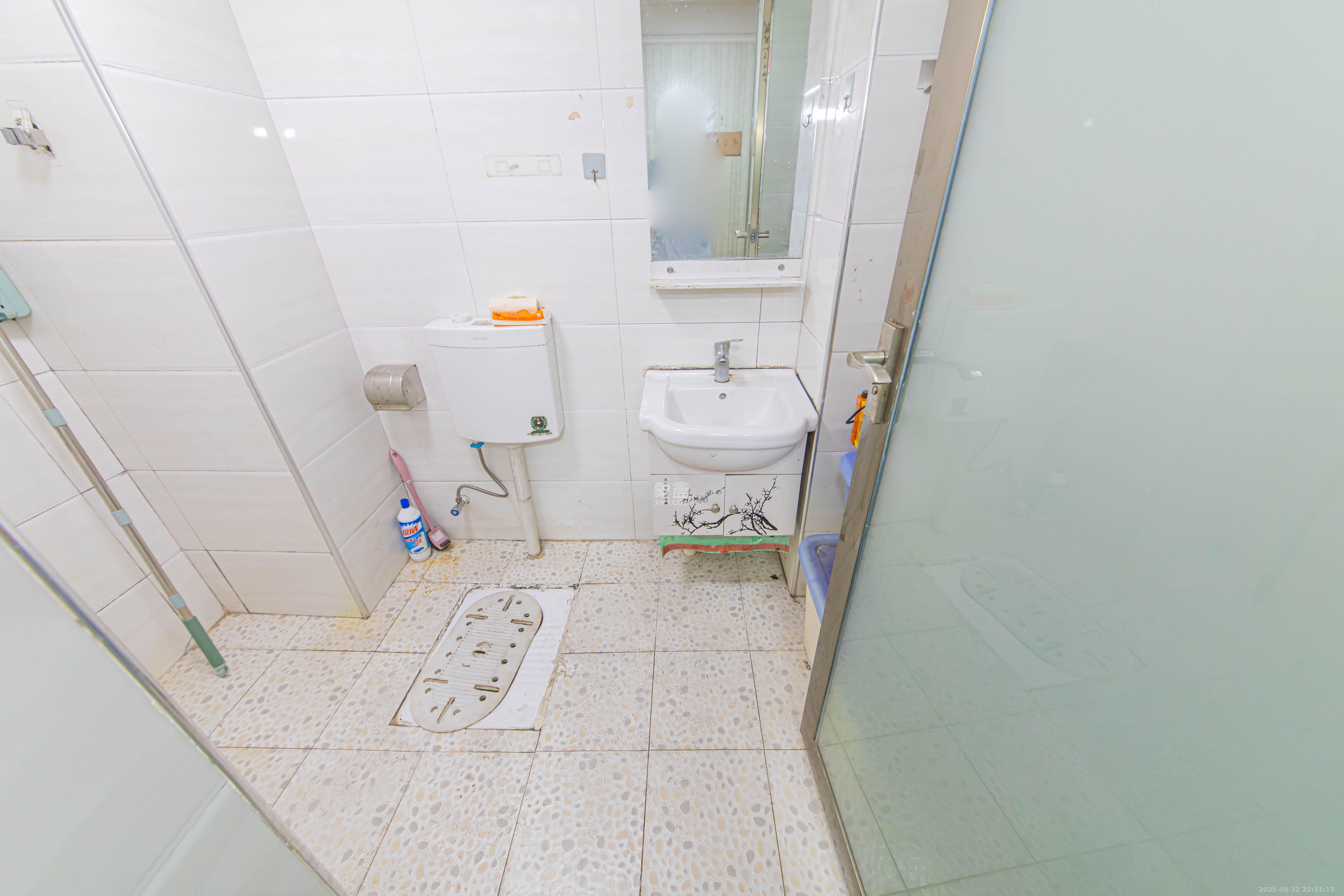 鑫远和城(一、二期) 1室1厅1卫 27.0万 鑫远和城(一、二期) 1室1厅1卫 27.0万卫生间