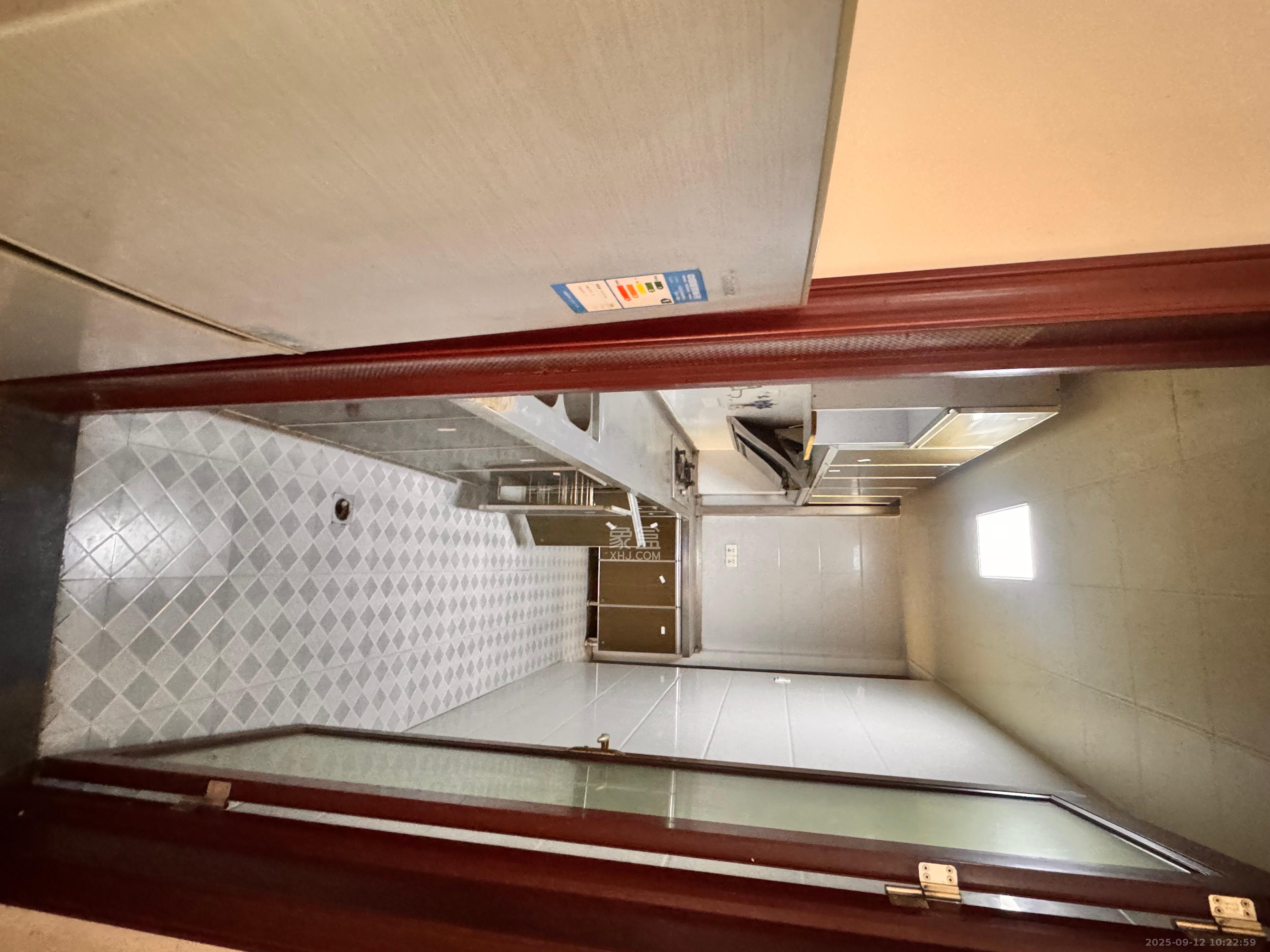 长房时代城 3室2厅2卫 2800.0元/月 长房时代城 3室2厅2卫 2800.0元/月室内图