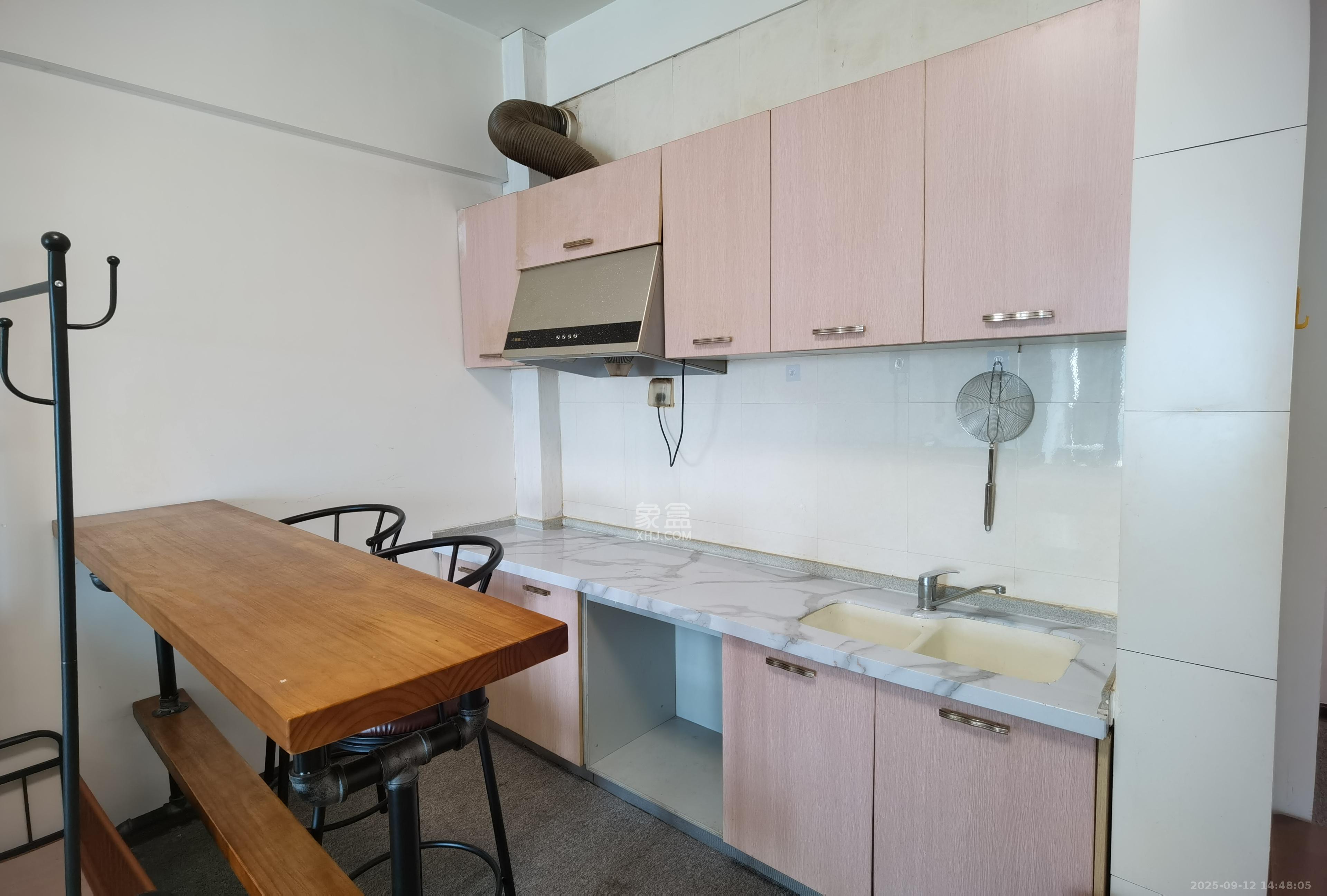 上城金都 1室1厅1卫 2000.0元/月 上城金都 1室1厅1卫 2000.0元/月室内图