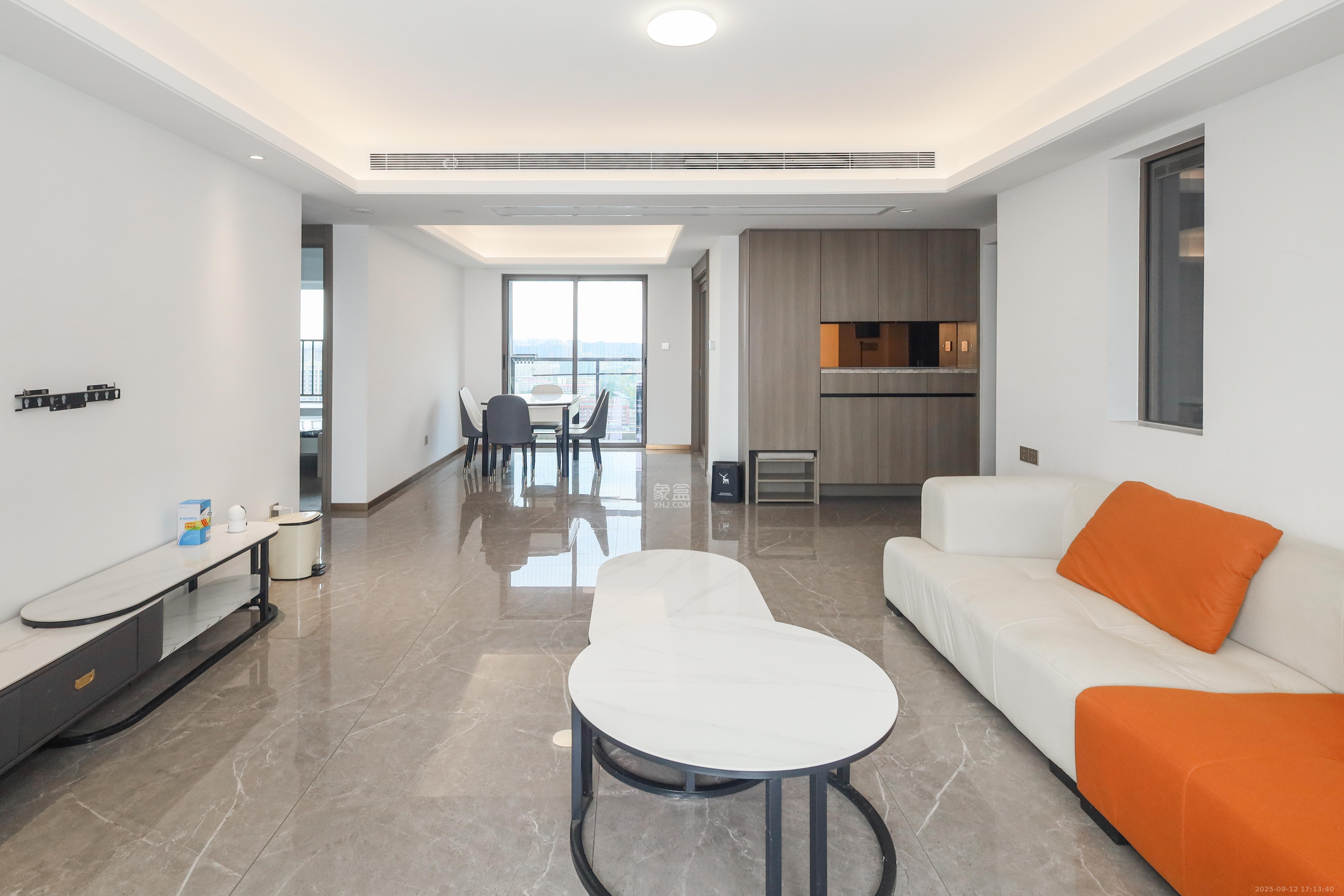 长沙溪山悦  4室2厅2卫    113.0万 长沙溪山悦  4室2厅2卫    113.0万客厅