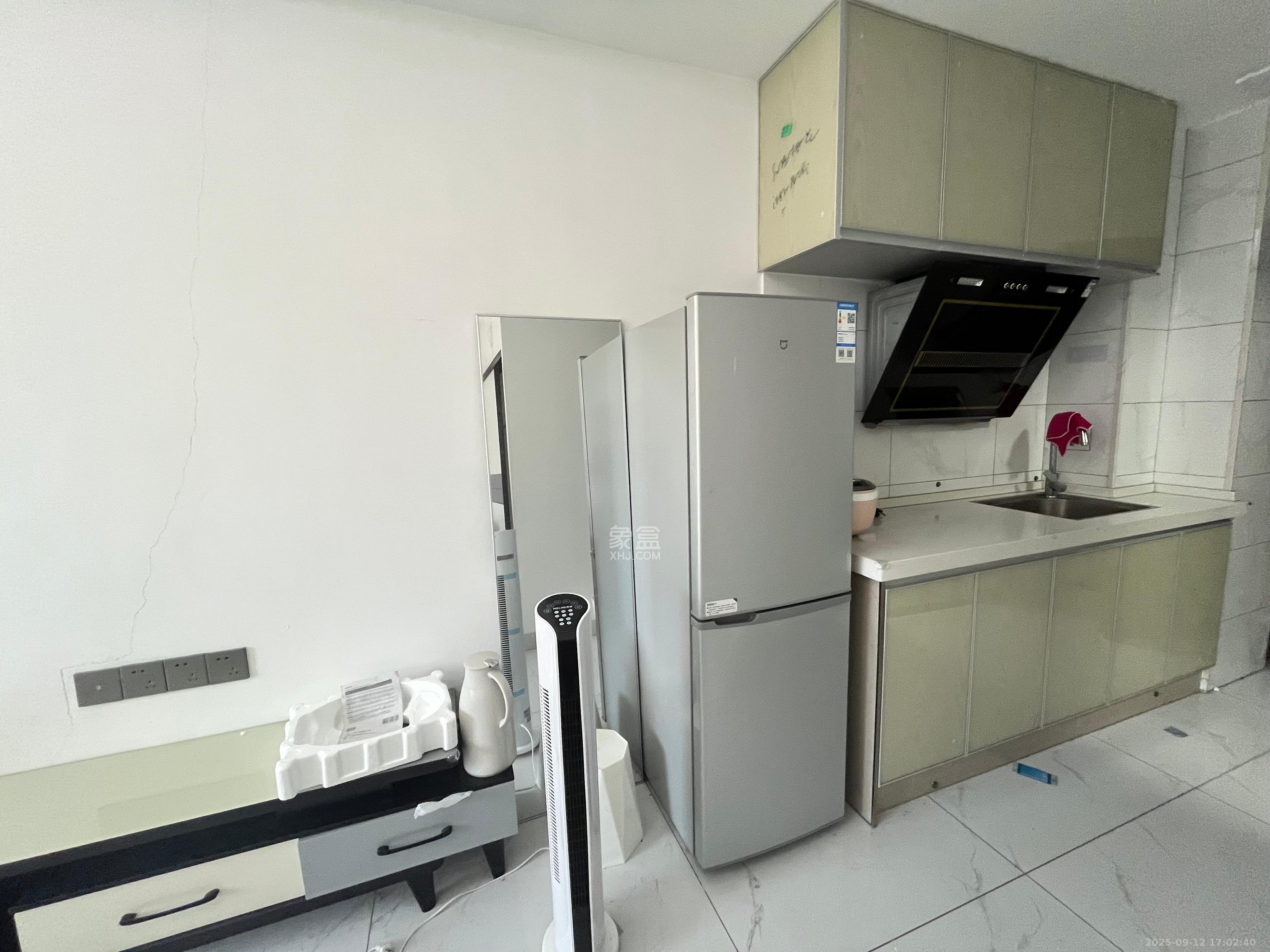 龙湖湘江星座(祺鑫星座公寓) 1室1厅1卫 1500.0元/月 龙湖湘江星座(祺鑫星座公寓) 1室1厅1卫 1500.0元/月室内图