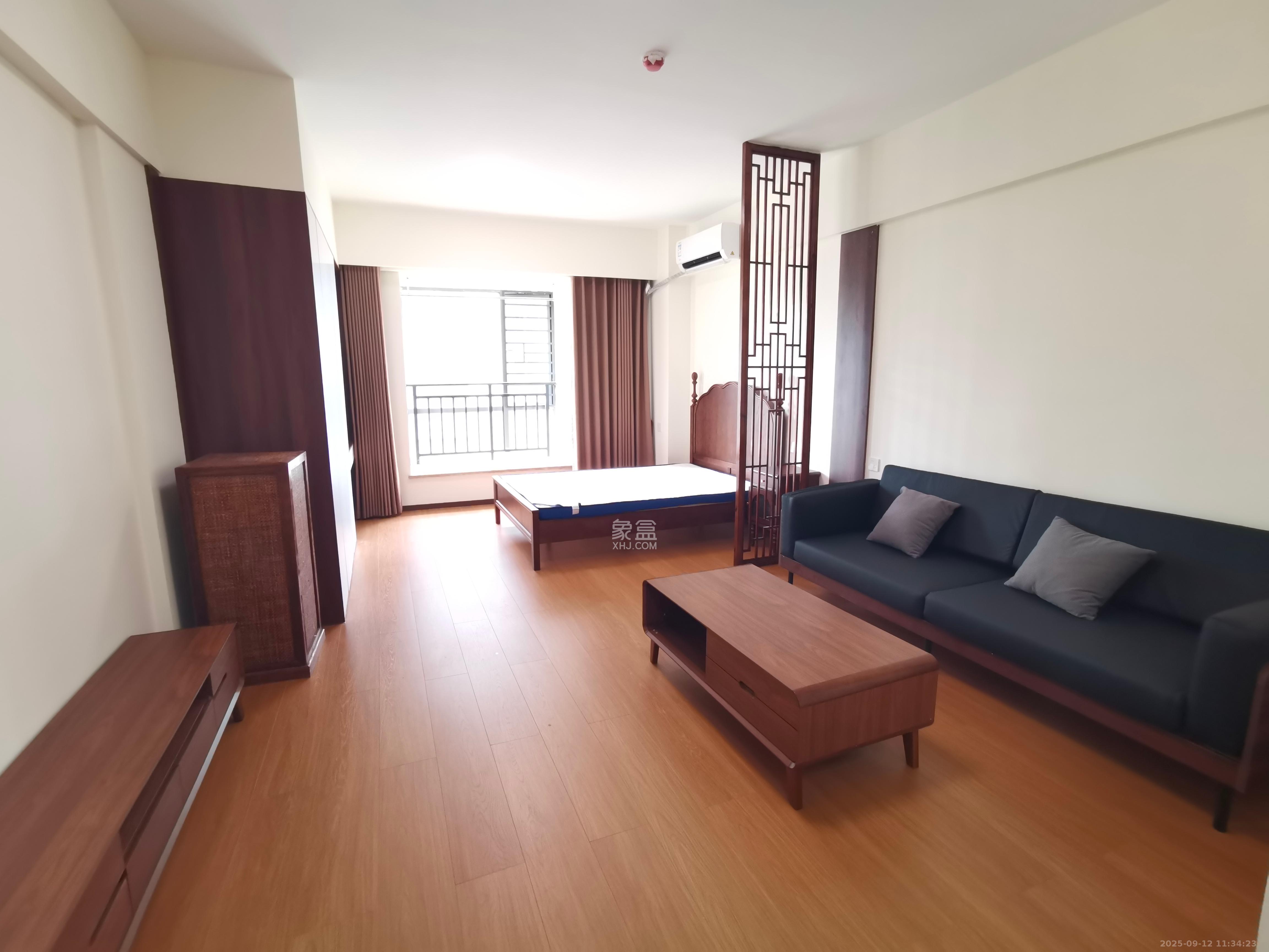 西子一间  1室1厅1卫    1880.0元/月室内图