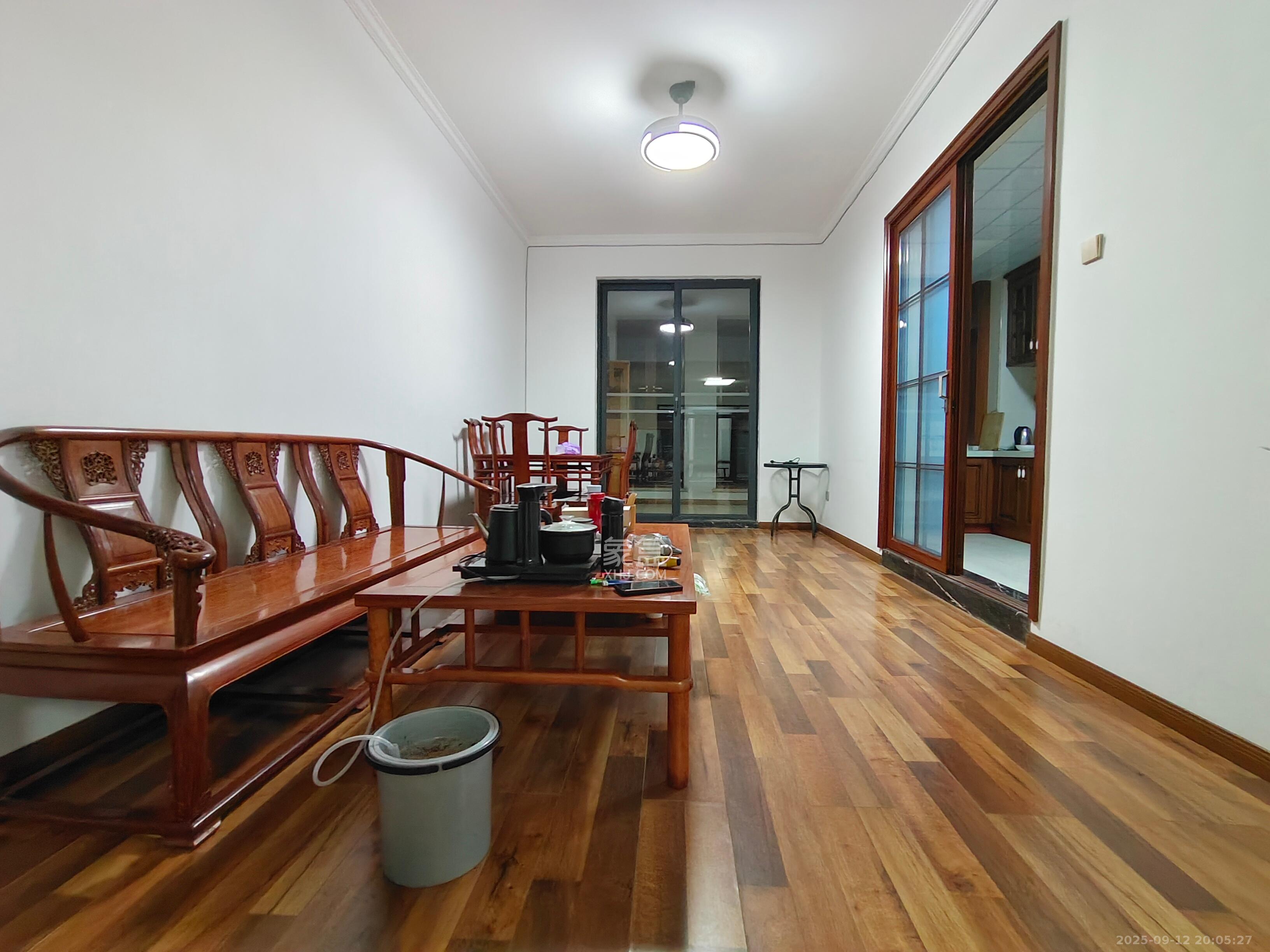 中隆国际御玺 4室2厅3卫 5800.0元/月 中隆国际御玺 4室2厅3卫 5800.0元/月室内图