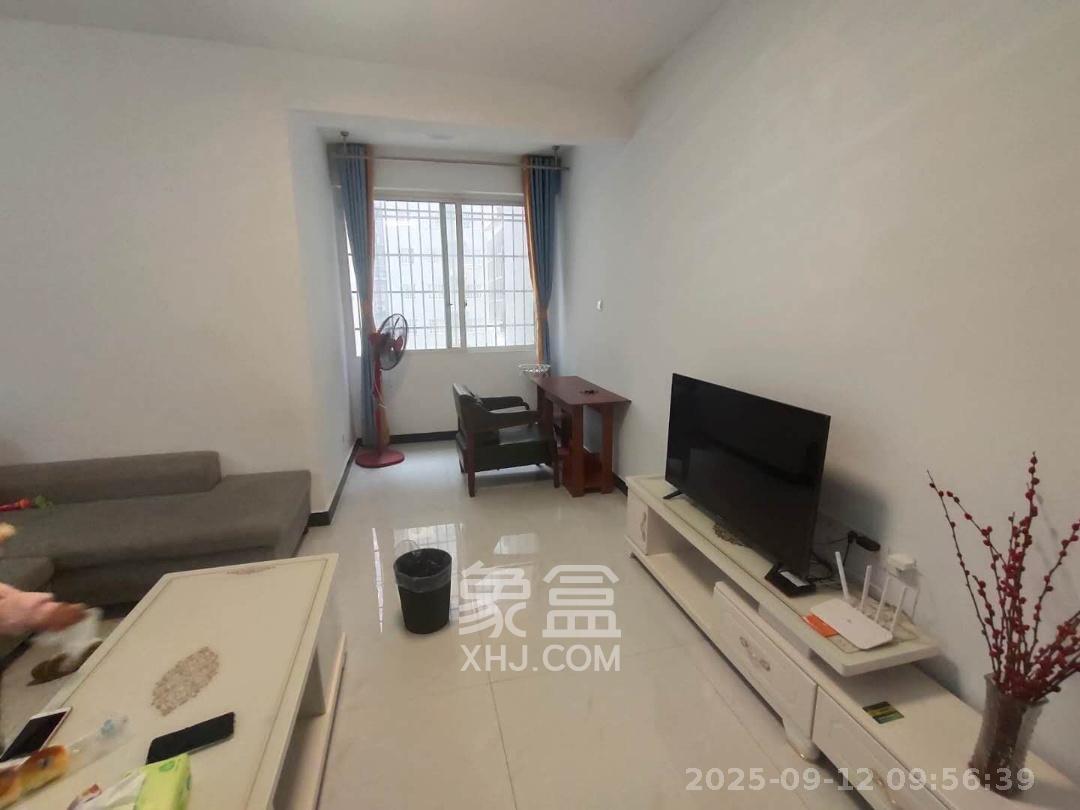 锦璨家园 3室2厅2卫 1600.0元/月 锦璨家园 3室2厅2卫 1600.0元/月室内图