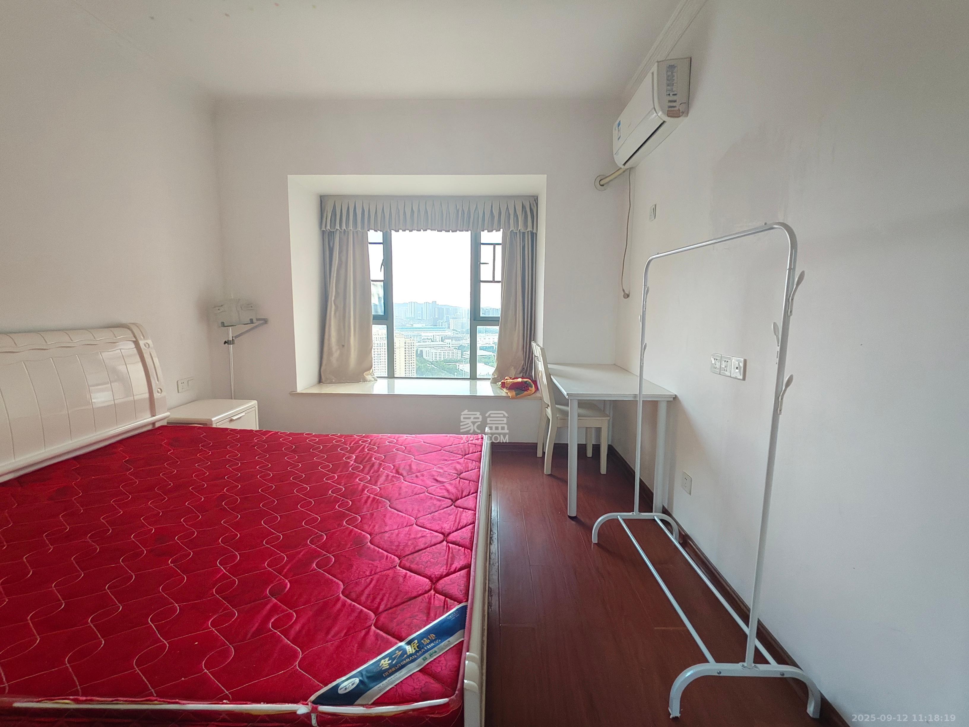 潇湘奥林匹克花园  1室2厅1卫    1100.0元/月室内图