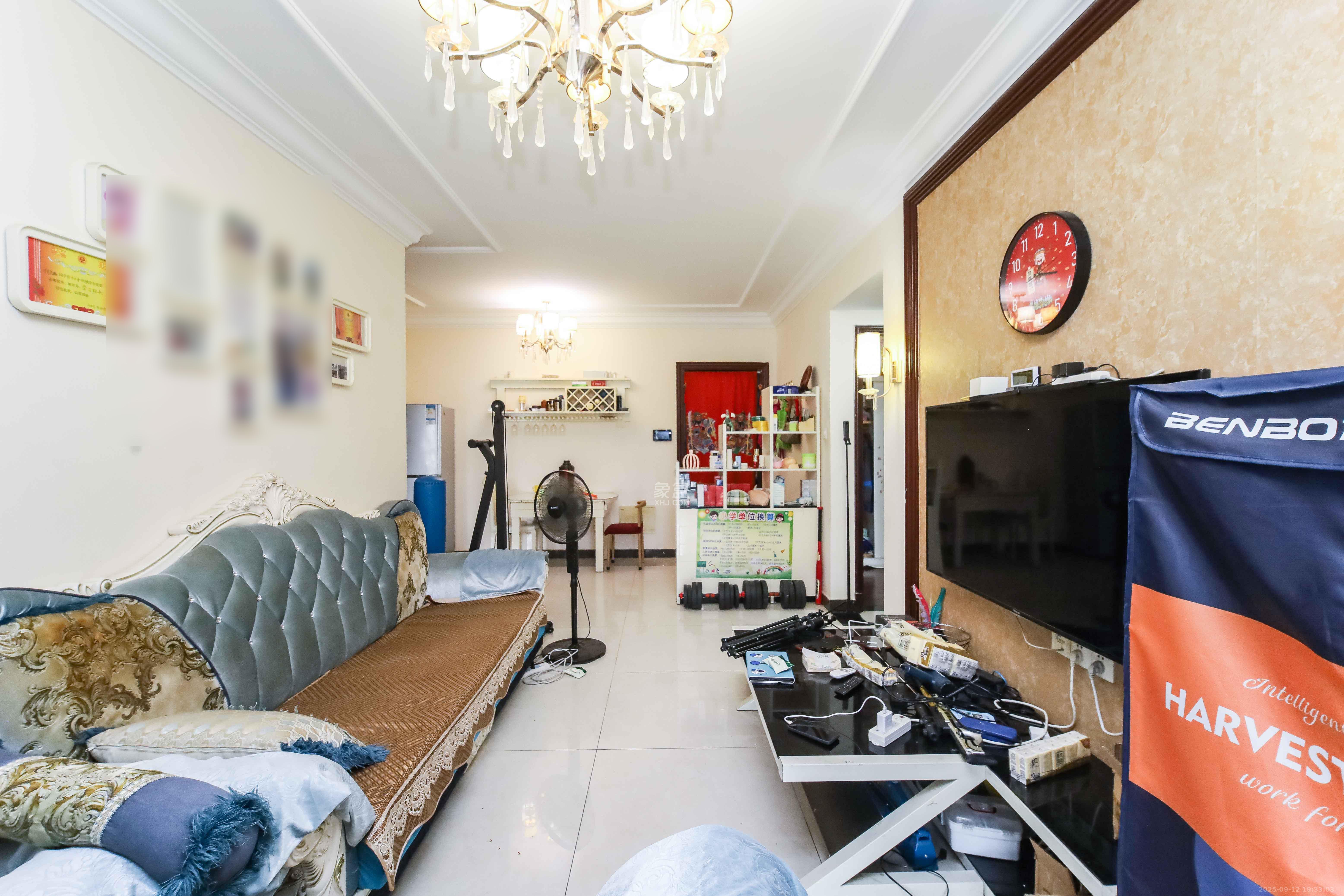 恒大江湾 3室1厅1卫 94.8万 恒大江湾 3室1厅1卫 94.8万客厅