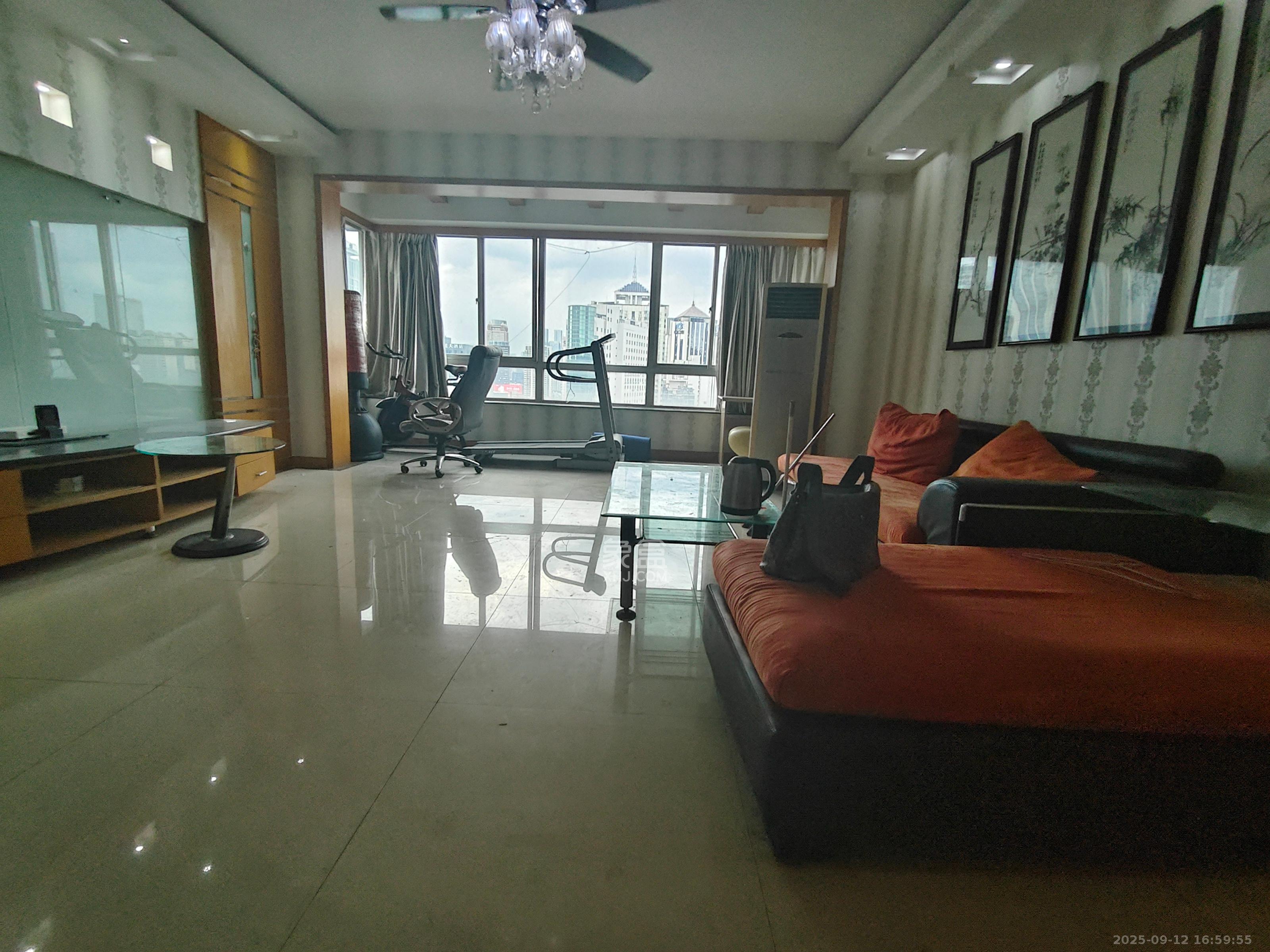 省建苑小区 4室1厅1卫 3200.0元/月 省建苑小区 4室1厅1卫 3200.0元/月室内图