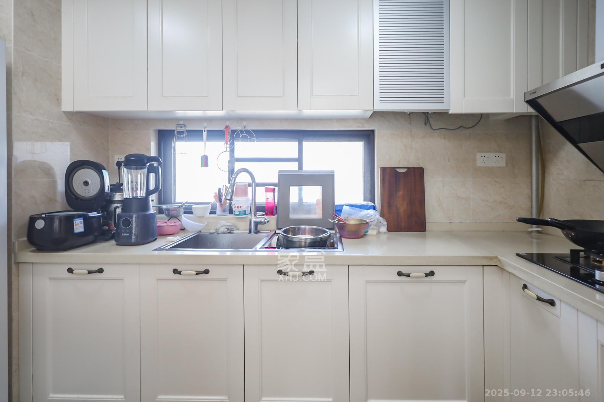 万科里金域国际  4室2厅2卫    260.0万 万科里金域国际  4室2厅2卫    260.0万厨房