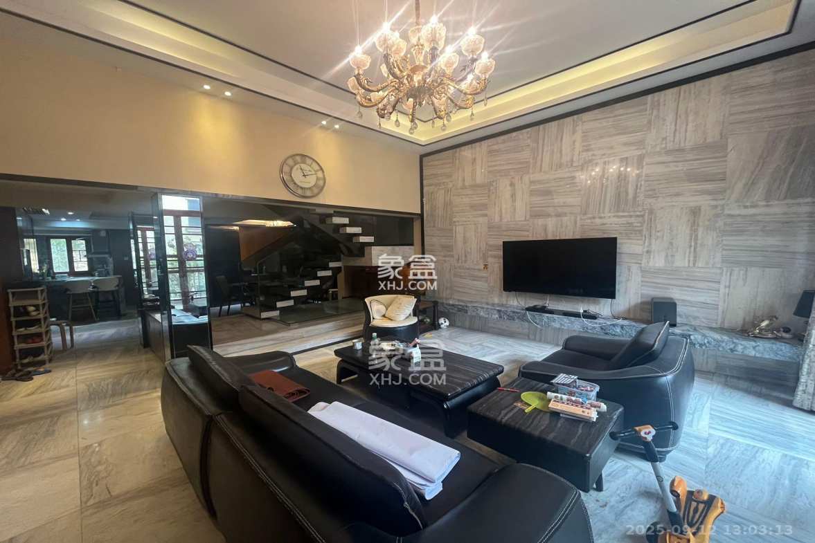 珠江郦城璞墅 5室3厅3卫 7500.0元/月 珠江郦城璞墅 5室3厅3卫 7500.0元/月室内图