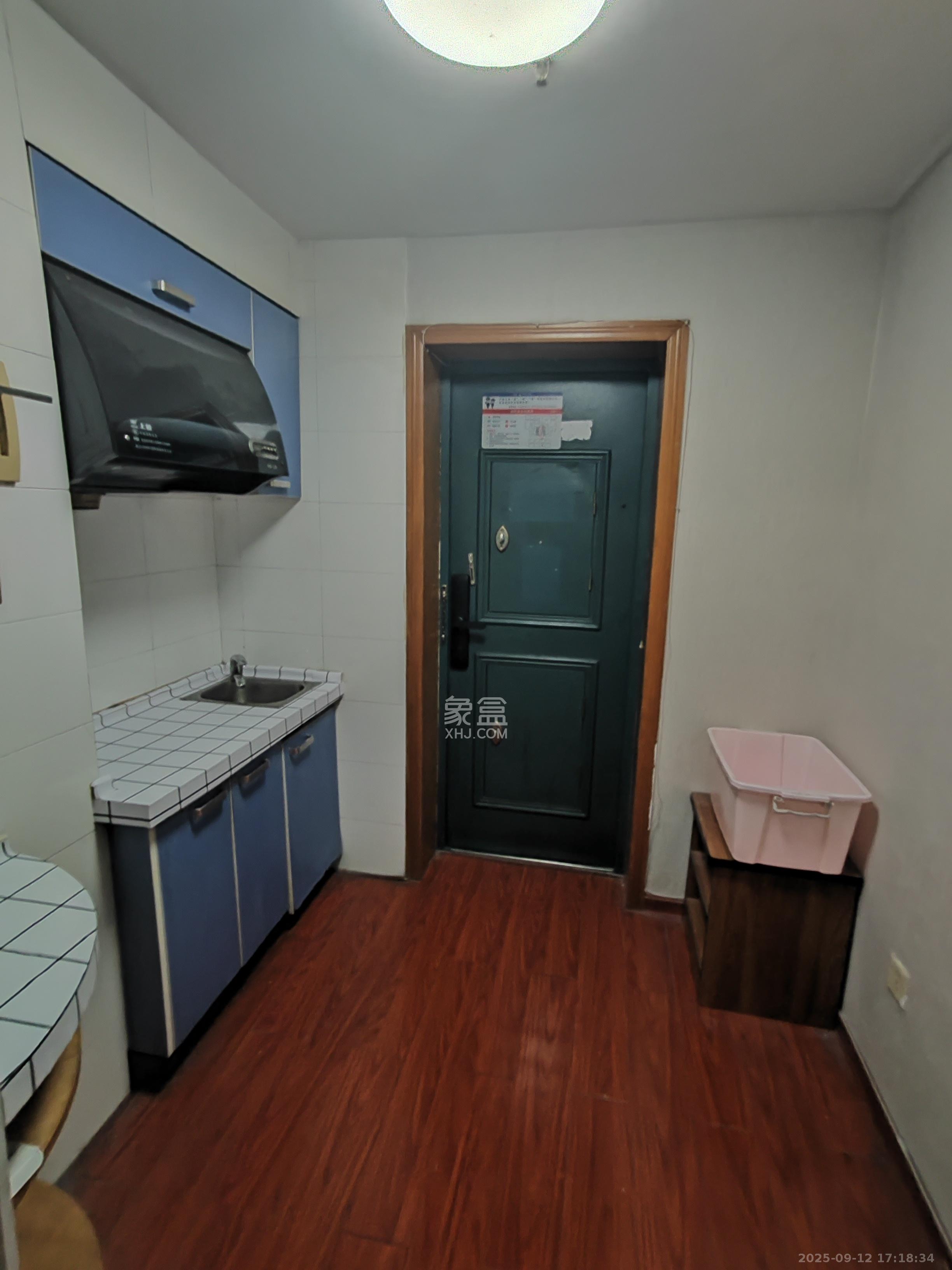 景江东方 1室1厅1卫 1500.0元/月 景江东方 1室1厅1卫 1500.0元/月室内图