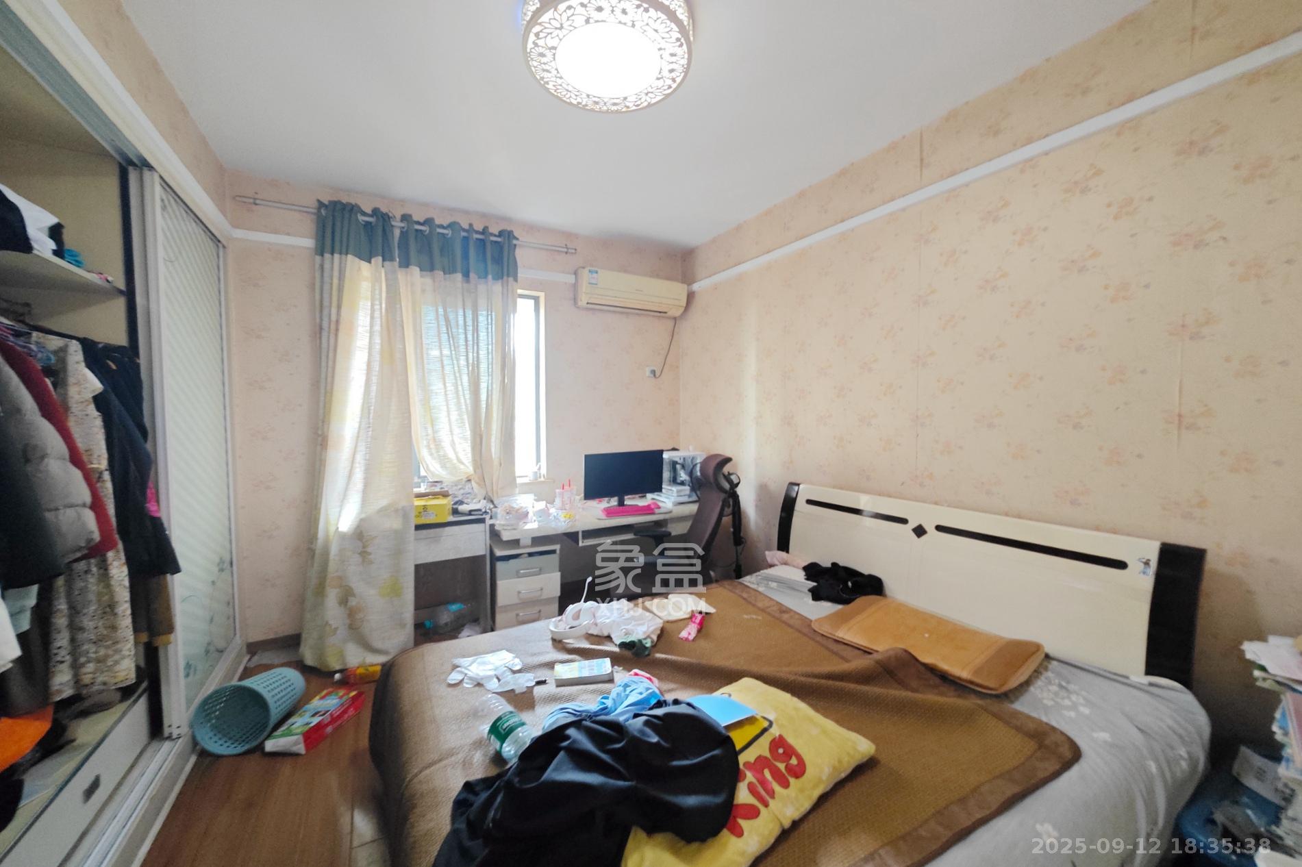 锦绣世纪 4室2厅2卫 123.0万 锦绣世纪 4室2厅2卫 123.0万卧室