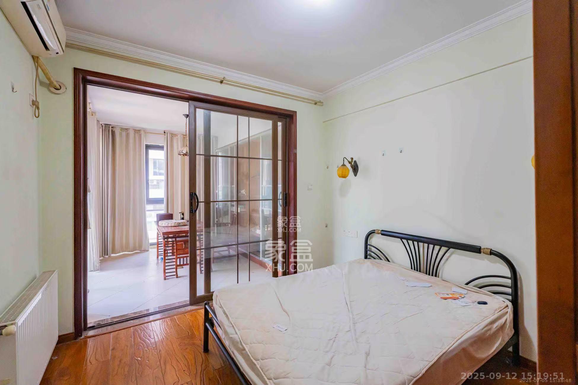 归心苑 5室2厅3卫 5200.0元/月 归心苑 5室2厅3卫 5200.0元/月室内图