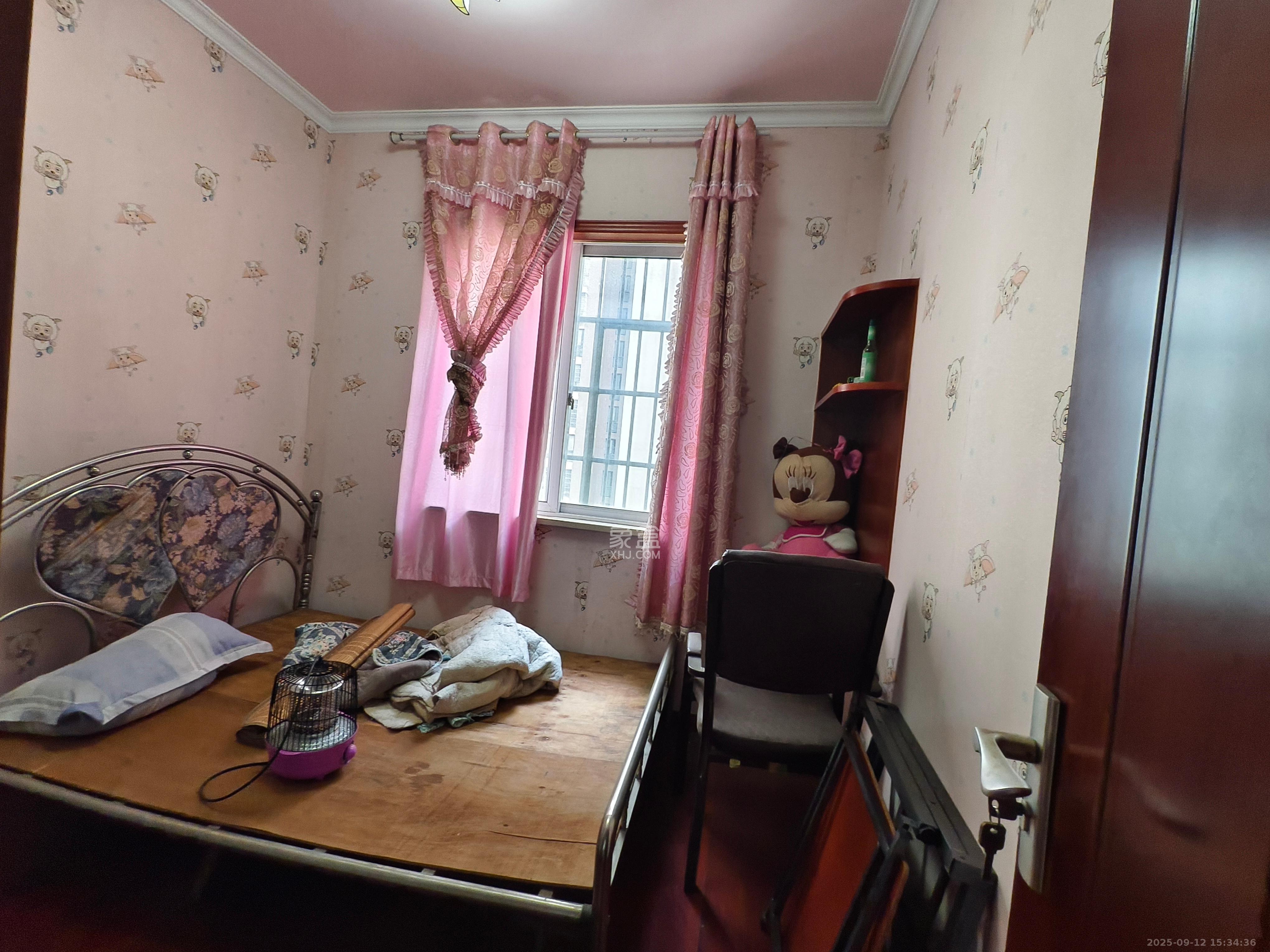 楚天世纪城东苑  3室2厅2卫    1900.0元/月室内图