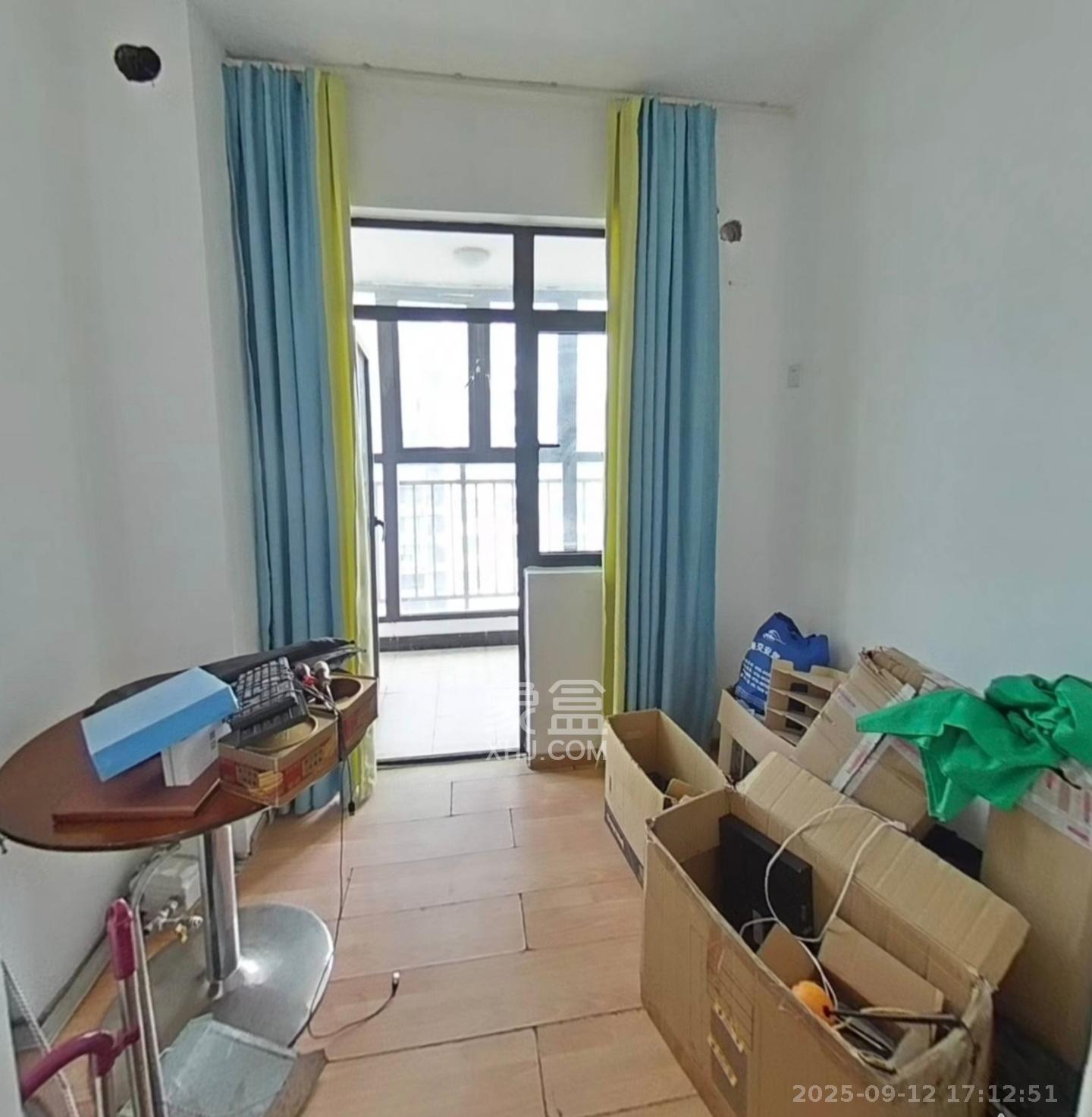 湘腾城市广场 3室2厅2卫 3500.0元/月 湘腾城市广场 3室2厅2卫 3500.0元/月室内图