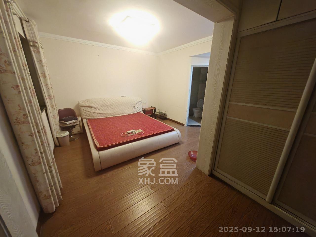 诚兴园  2室2厅1卫   2400.00元/月室内图