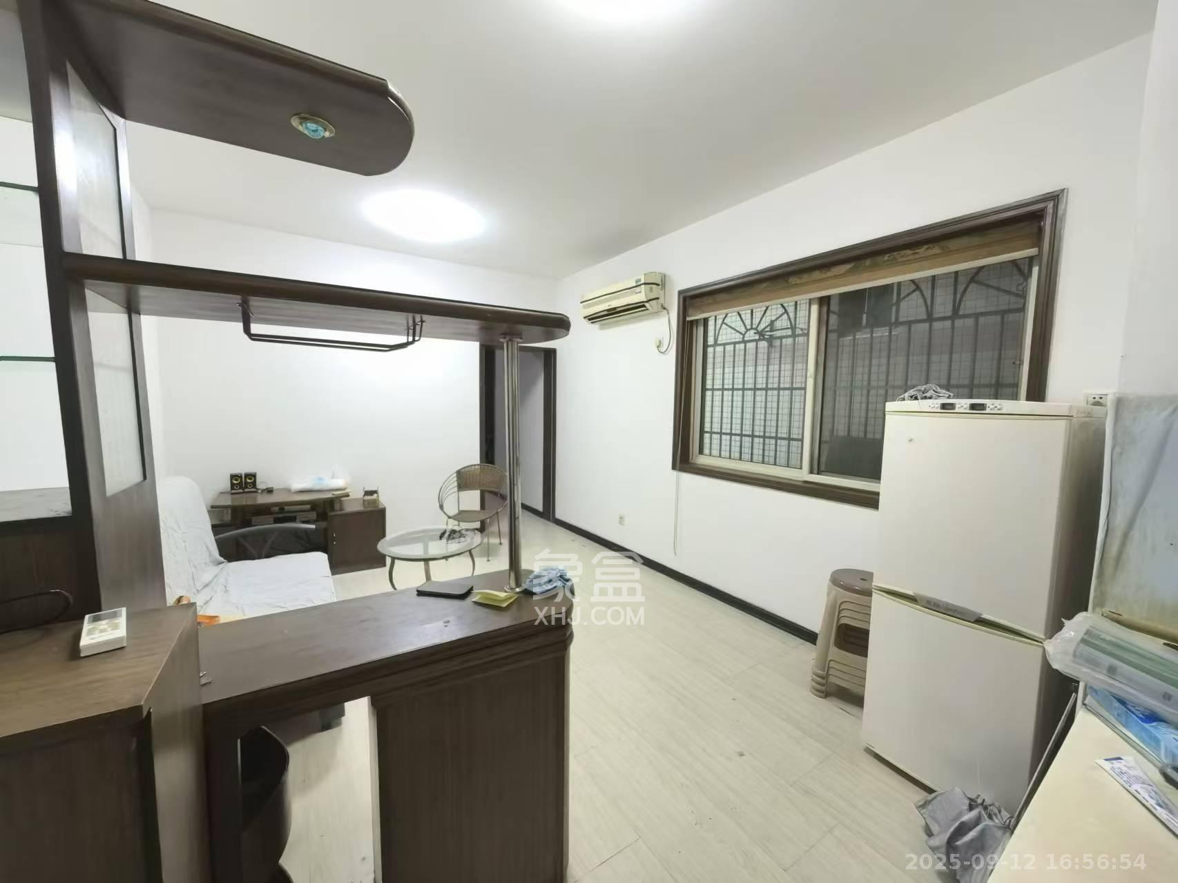 几米空间  1室1厅1卫    1300.0元/月室内图