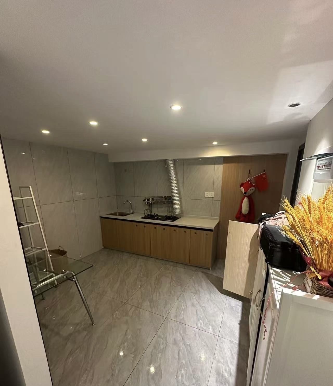 榆海大厦 2室1厅1卫 2000.0元/月 榆海大厦 2室1厅1卫 2000.0元/月室内图