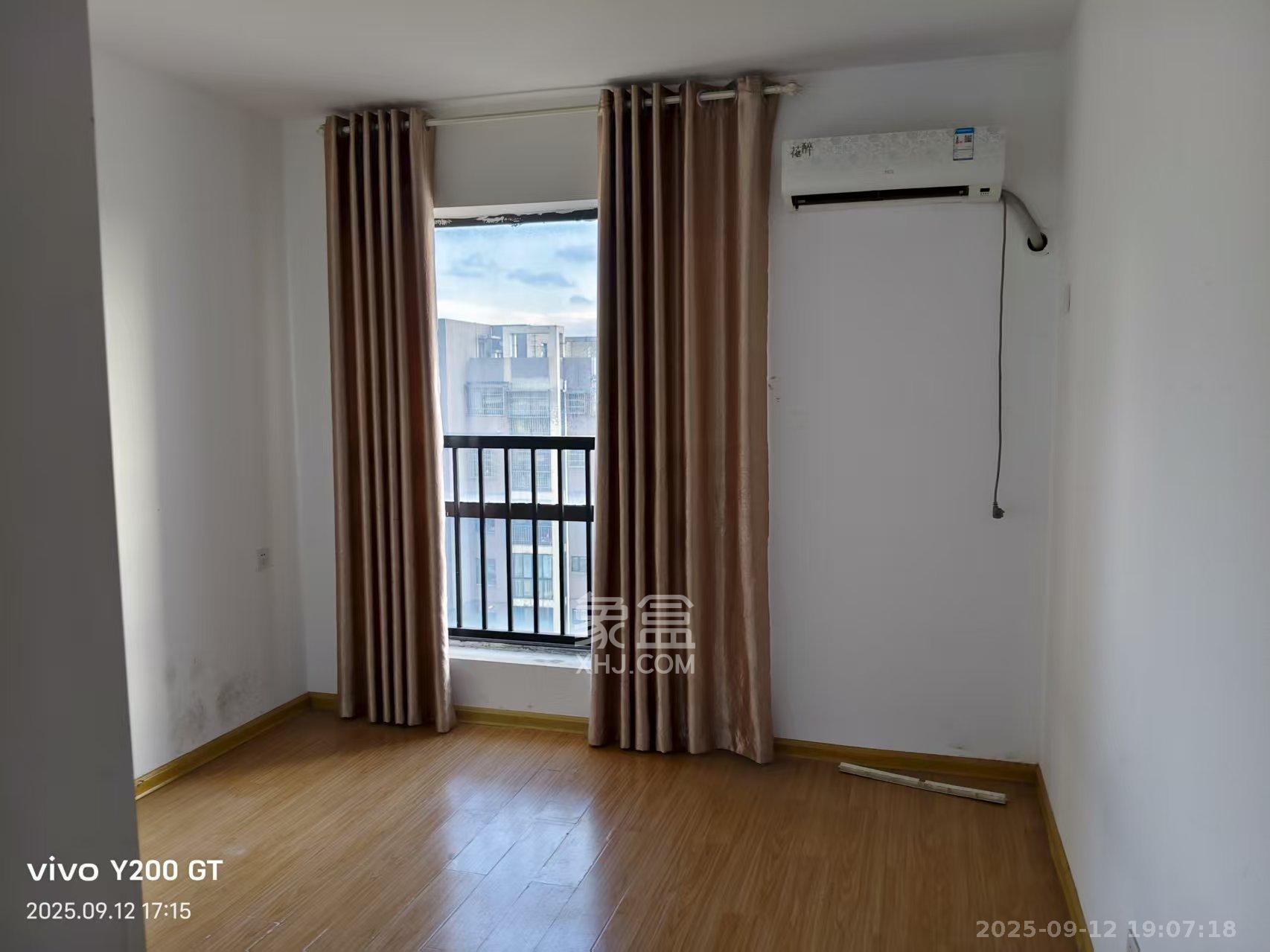 龙骧佳苑  3室2厅1卫    2200.0元/月室内图