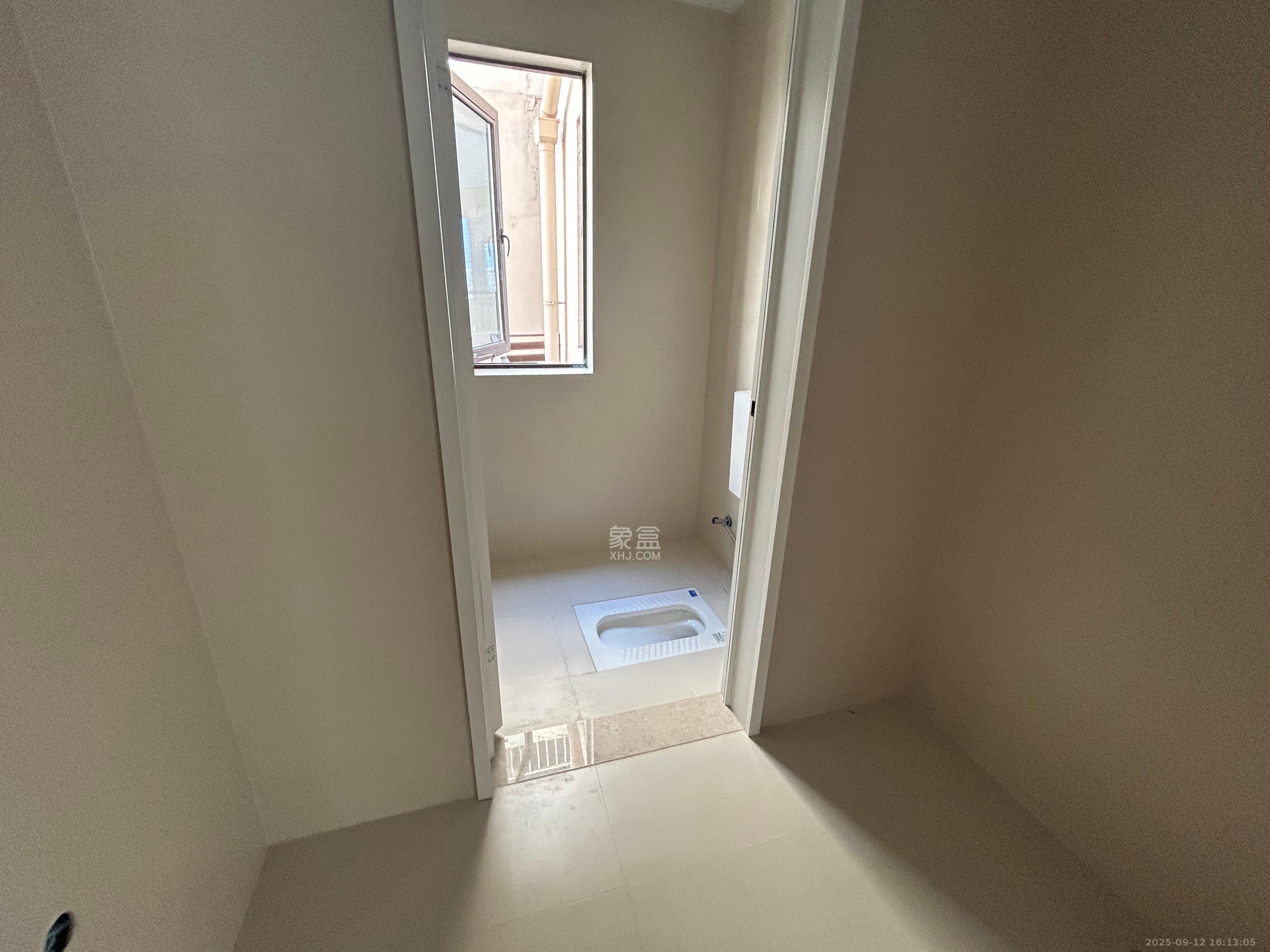 兴进珺府 3室2厅2卫 2480.0元/月 兴进珺府 3室2厅2卫 2480.0元/月室内图