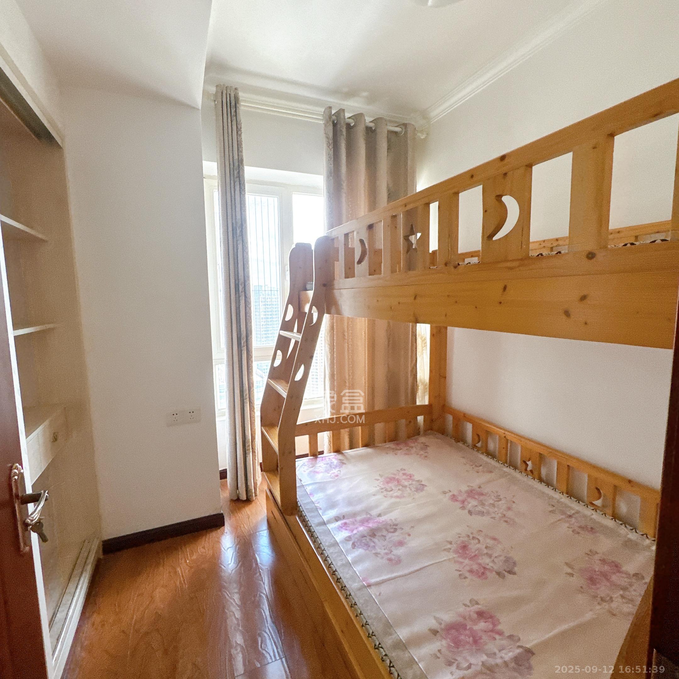 北辰三角洲E3区  2室1厅1卫    2400.0元/月室内图