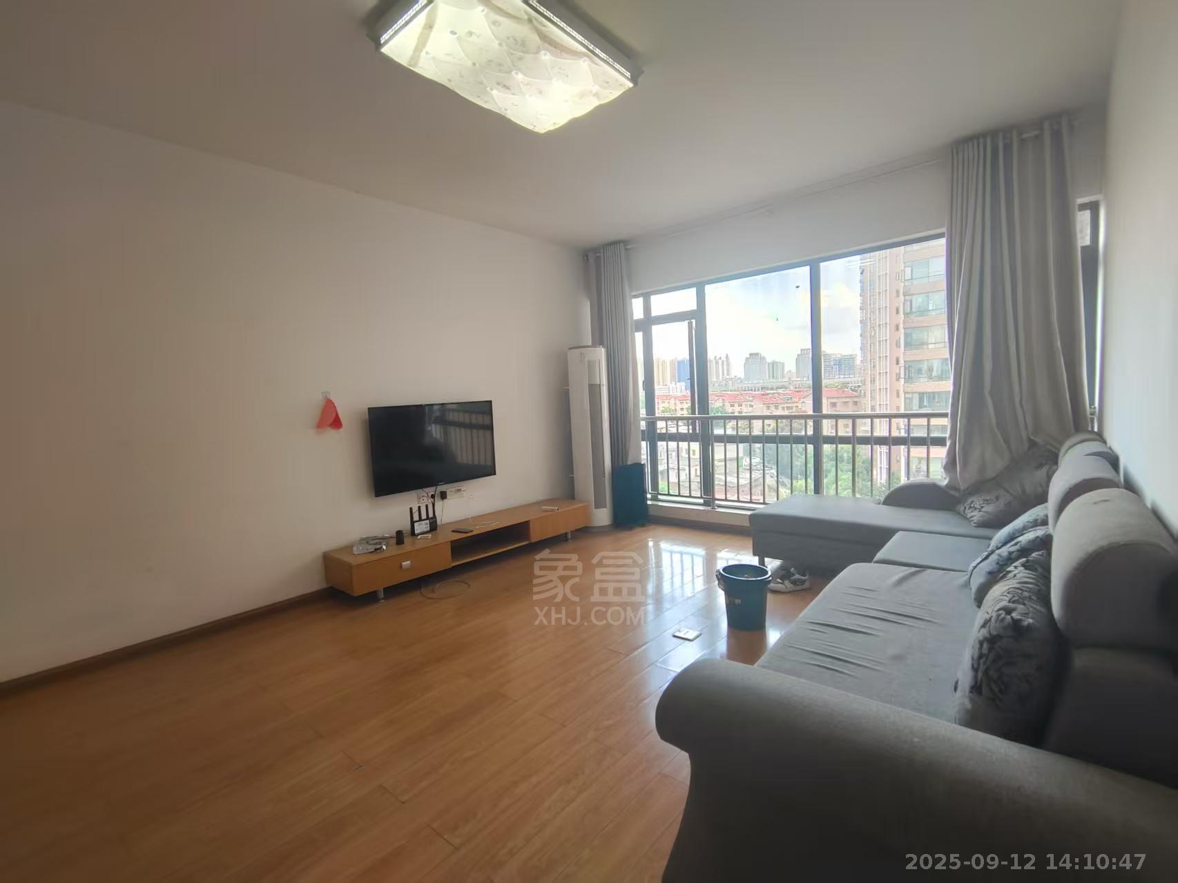 流金岁月-华晨国际 3室2厅2卫 2200.0元/月 流金岁月-华晨国际 3室2厅2卫 2200.0元/月室内图