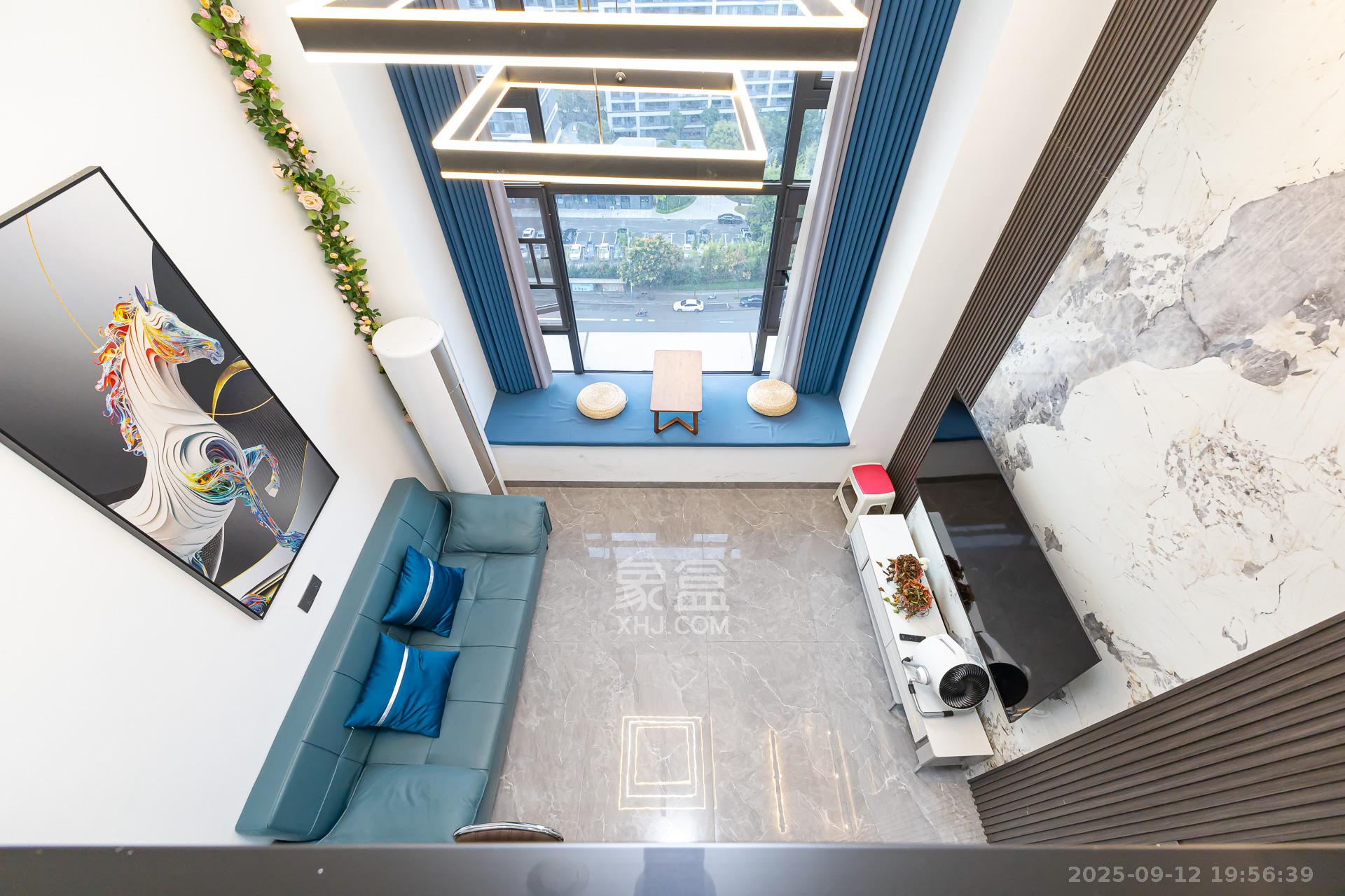 卡地亚公寓  2室1厅1卫    35.0万 卡地亚公寓  2室1厅1卫    35.0万客厅