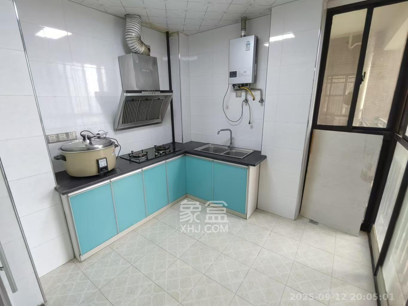 钱隆樽品(一、二、三期)  3室2厅2卫    1900.0元/月室内图