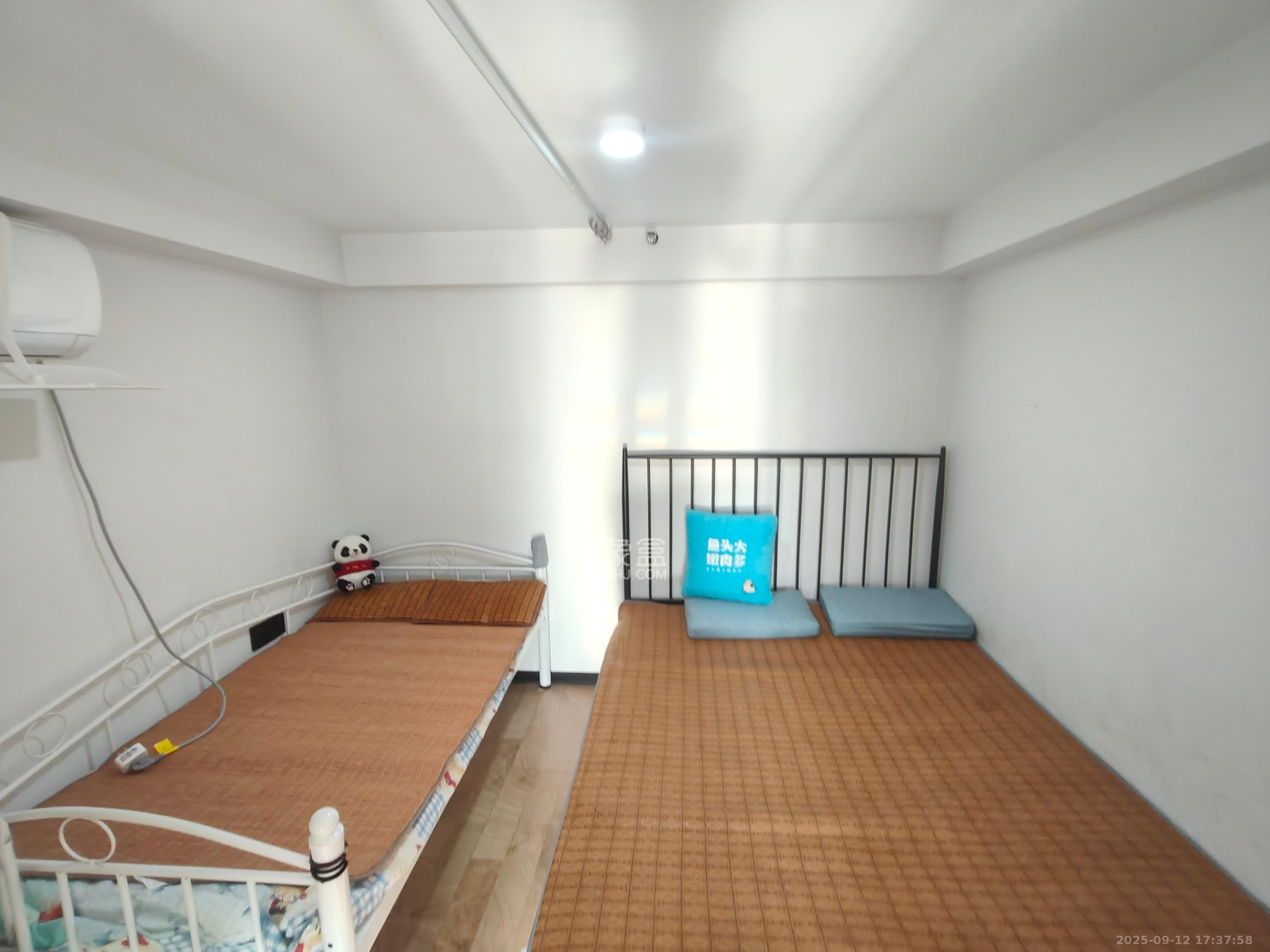 万科金色梦想A区 2室1厅1卫 2600.0元/月 万科金色梦想A区 2室1厅1卫 2600.0元/月室内图