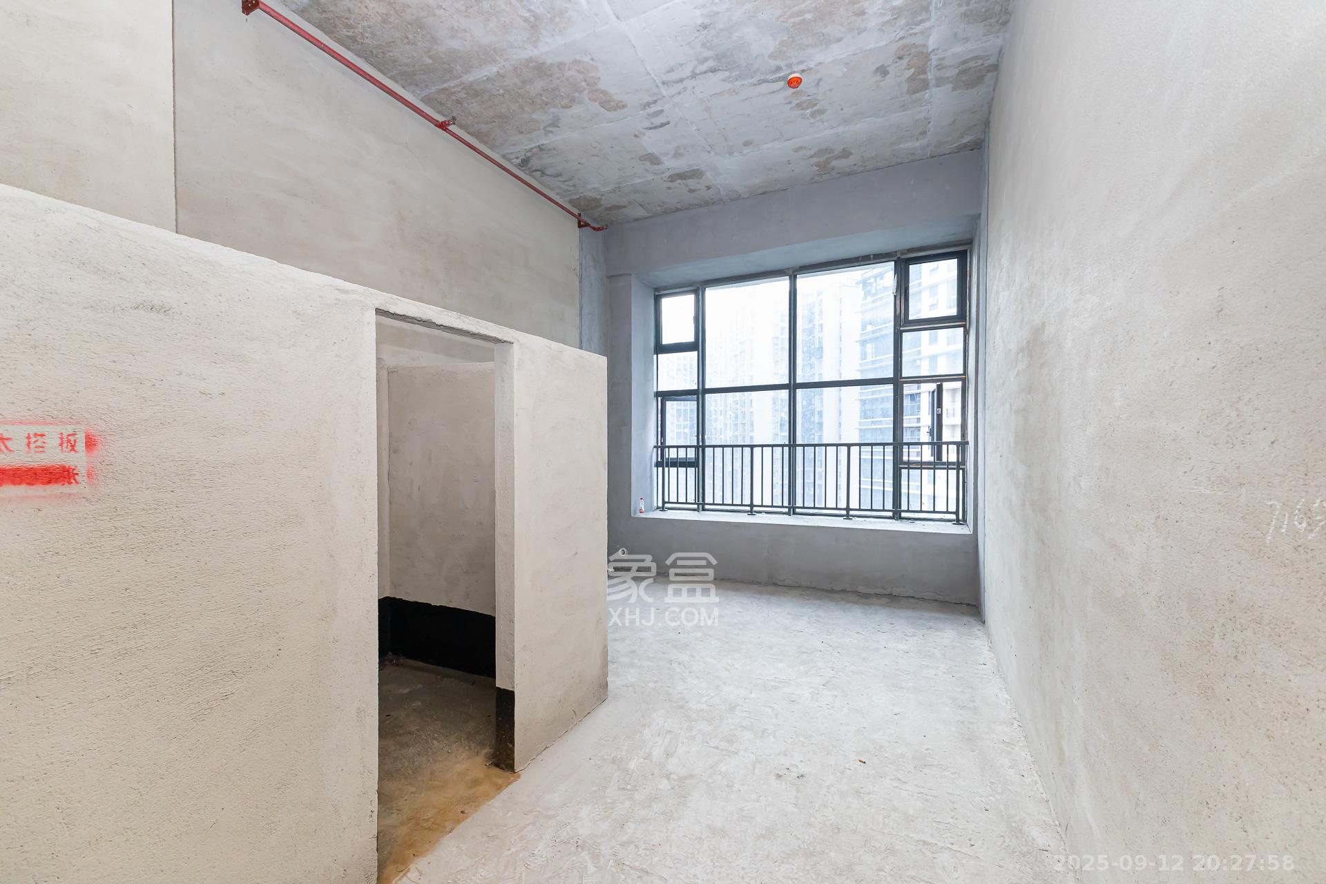 长燃润和天地(长润小区印湘江)  2室1厅1卫    20.8万 长燃润和天地(长润小区印湘江)  2室1厅1卫    20.8万厨房