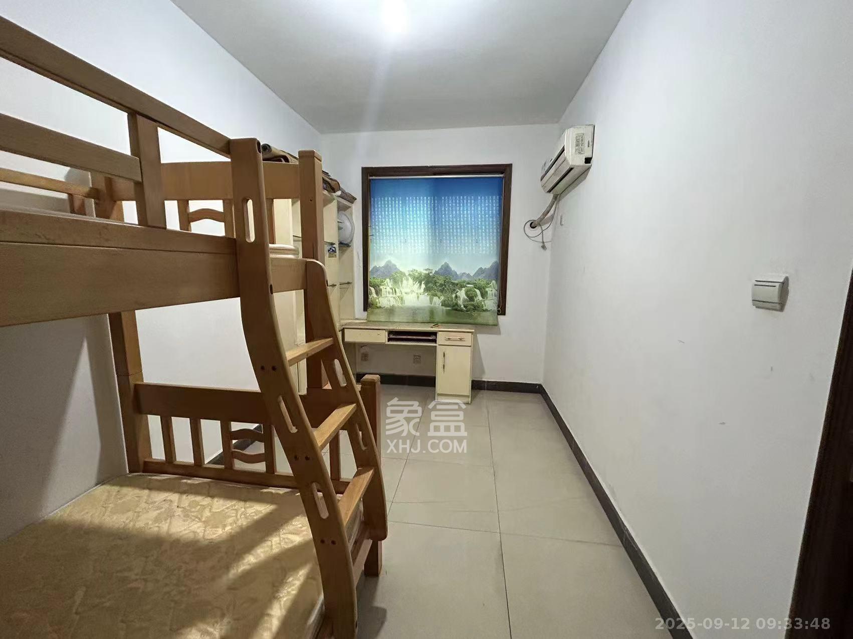 中南汽车世界 3室2厅2卫 1500.0元/月 中南汽车世界 3室2厅2卫 1500.0元/月室内图