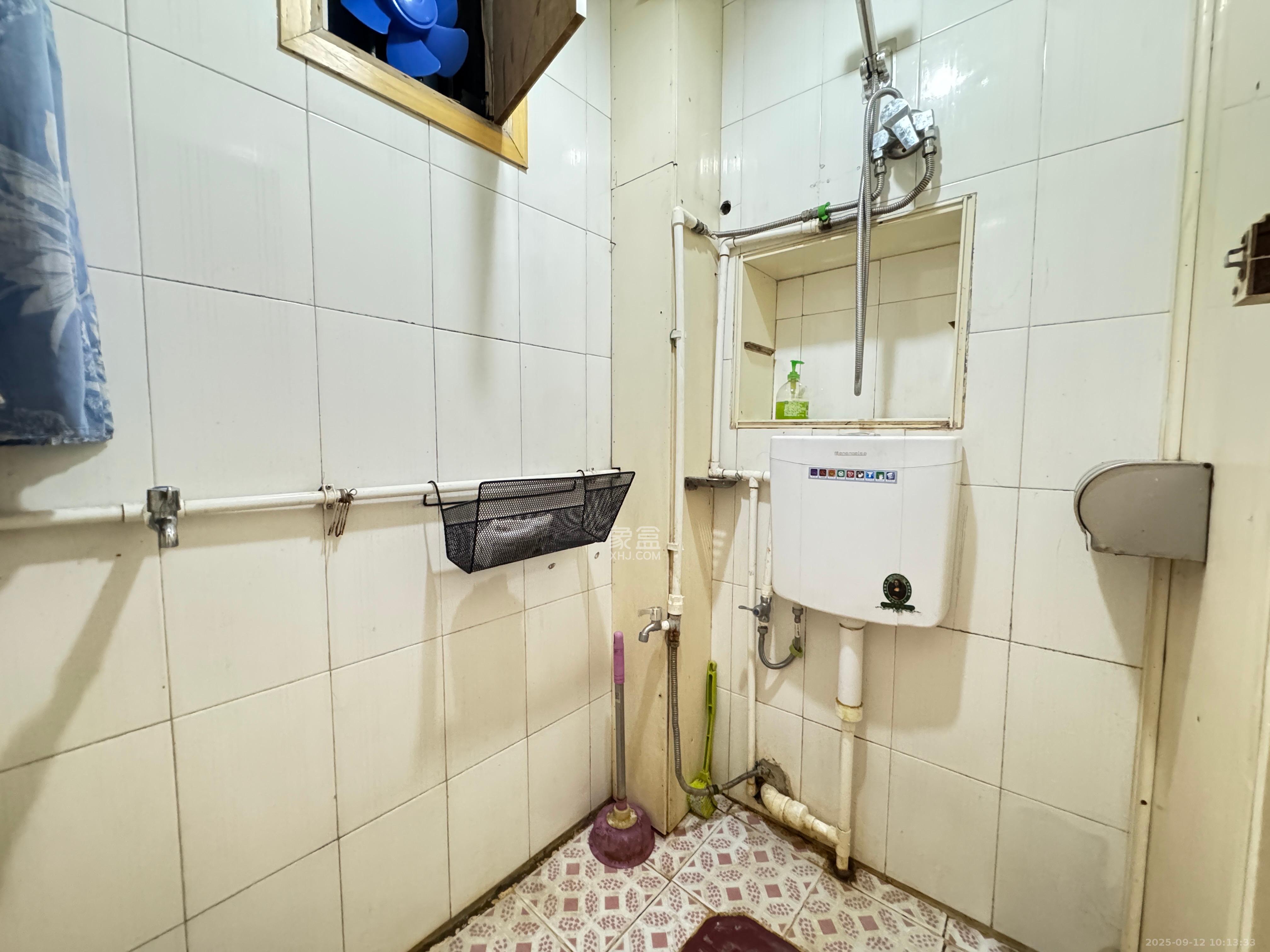 工农桥社区白马公寓(白马庙巷) 3室1厅1卫 2000.0元/月 工农桥社区白马公寓(白马庙巷) 3室1厅1卫 2000.0元/月室内图