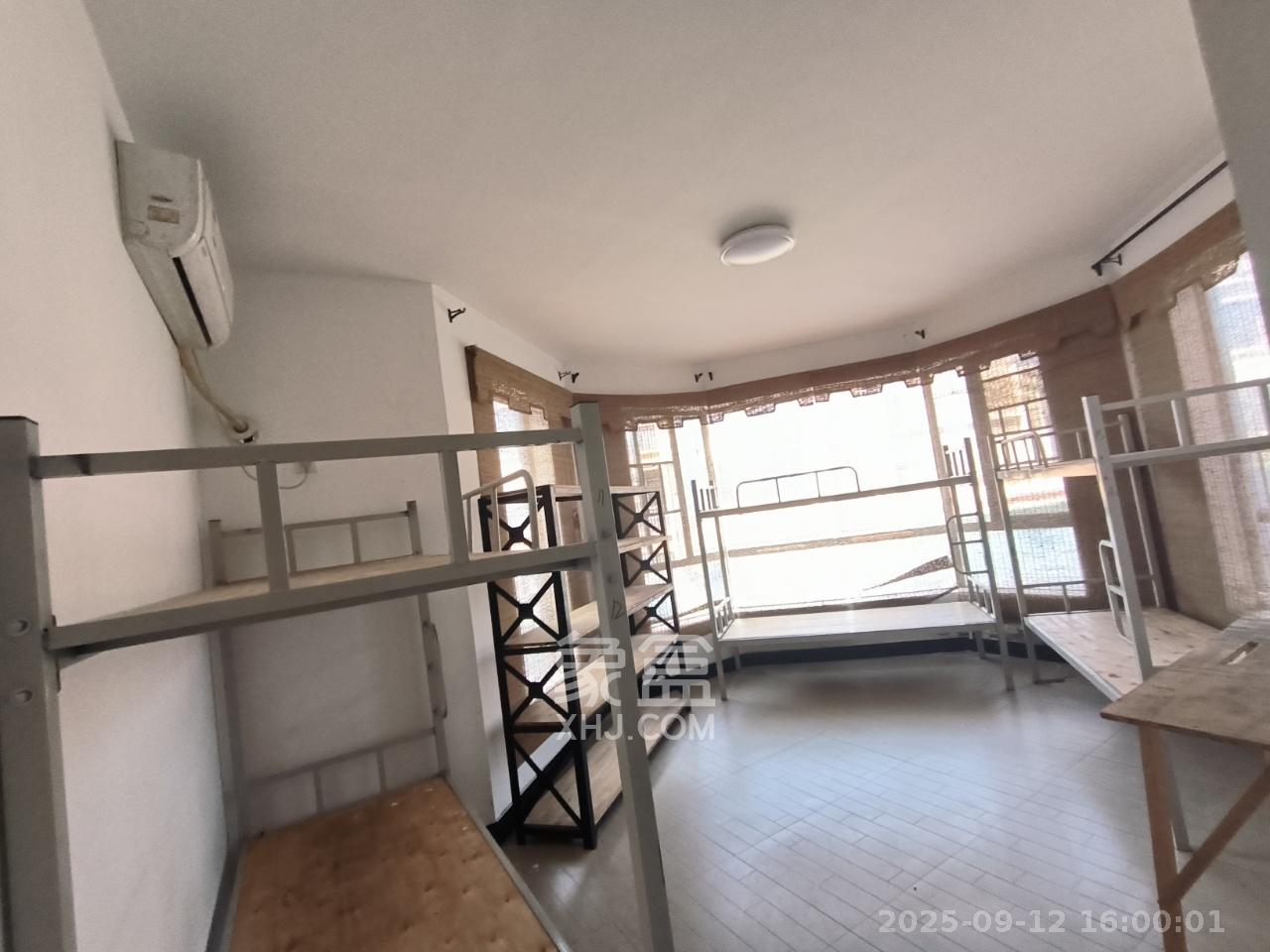 麓谷公馆(涉外国际公馆) 3室2厅2卫 2400.00元/月 麓谷公馆(涉外国际公馆) 3室2厅2卫 2400.00元/月室内图