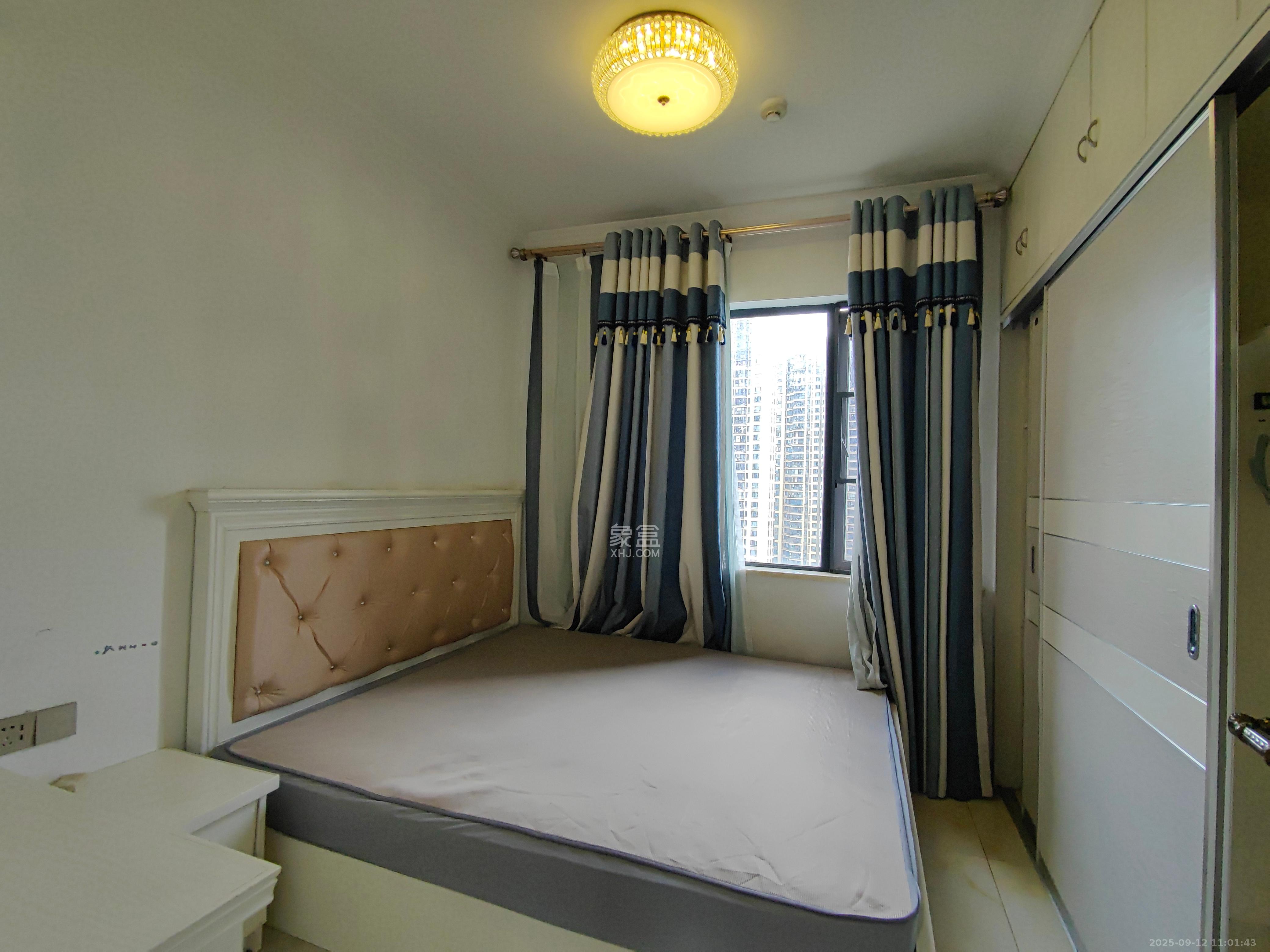 中建梅溪湖中心  4室2厅2卫    3900.0元/月室内图