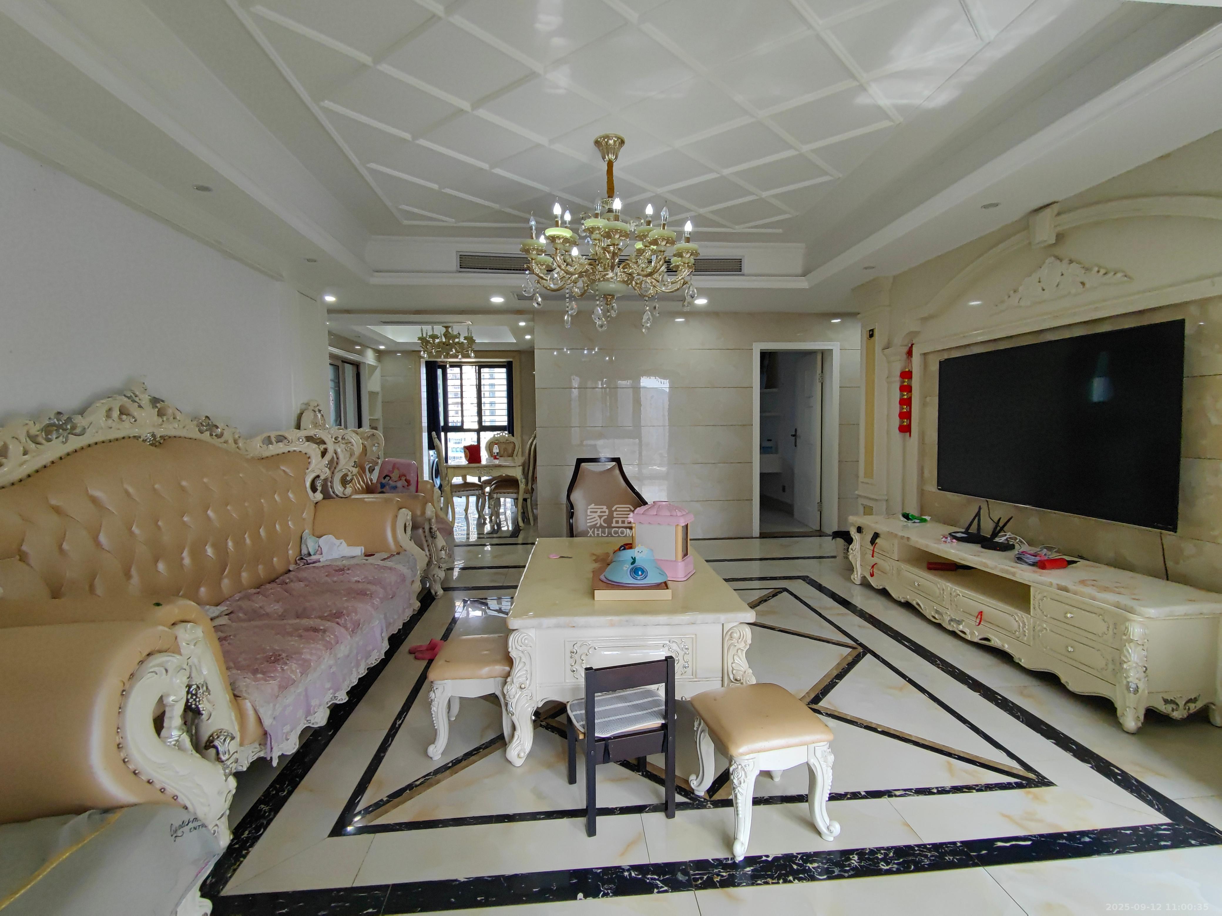 中建梅溪湖中心  4室2厅2卫    3900.0元/月室内图