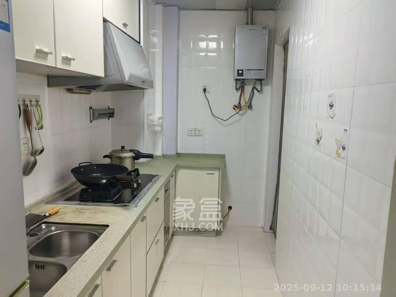 香槟小镇(香槟花苑）  3室2厅1卫    1800.0元/月室内图