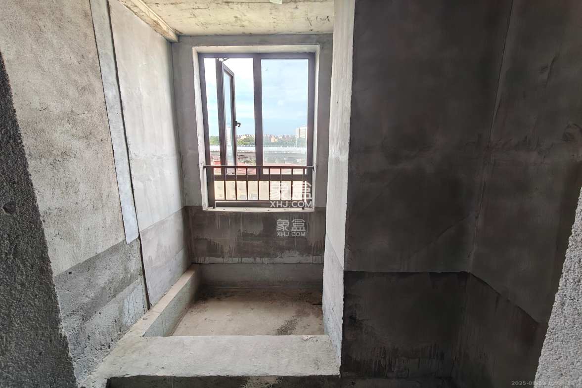 中信凯旋蓝岸(中信新城三期)  1室1厅1卫    900.0元/月 中信凯旋蓝岸(中信新城三期)  1室1厅1卫    900.0元/月室内图1