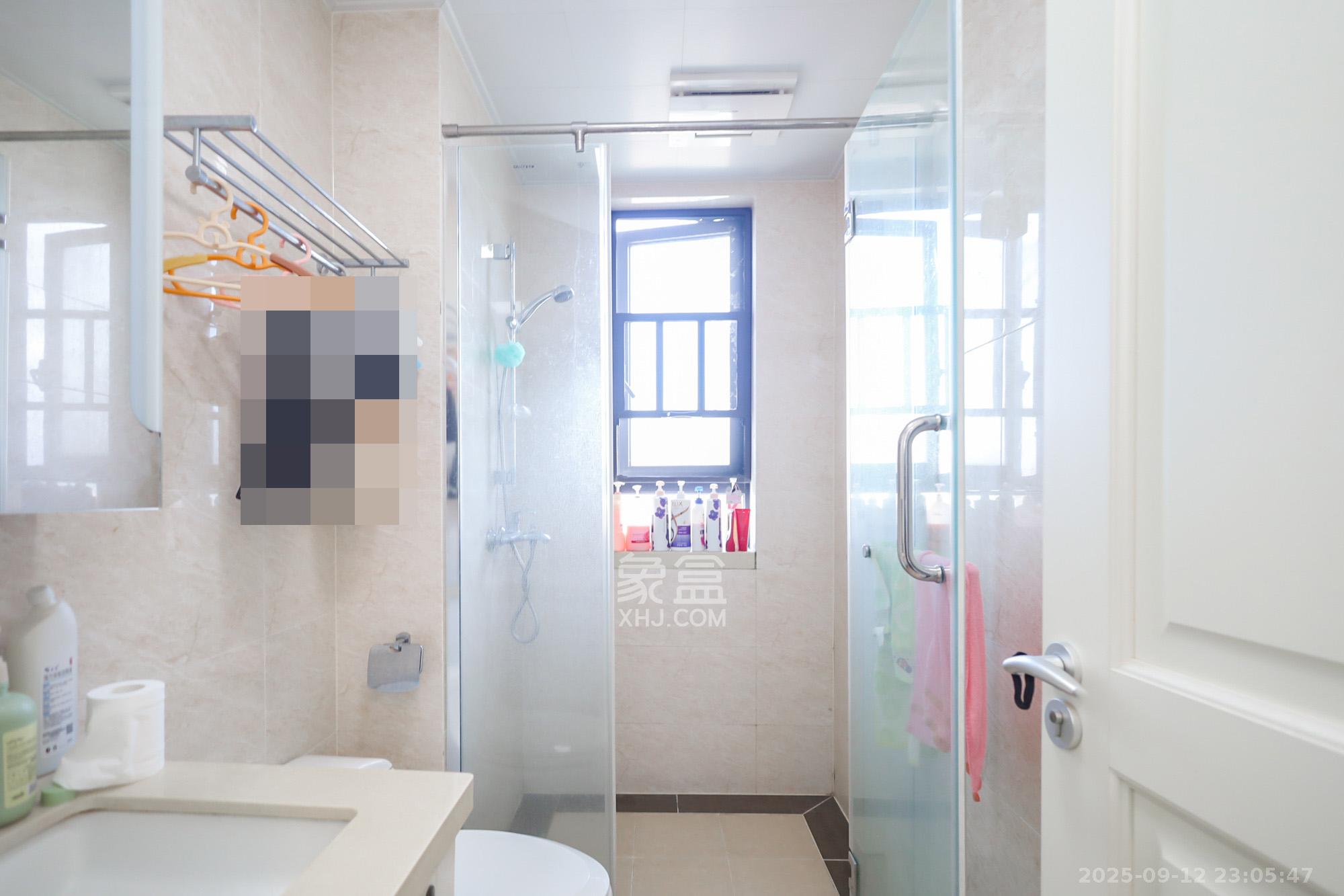 万科里金域国际  4室2厅2卫    260.0万 万科里金域国际  4室2厅2卫    260.0万卫生间