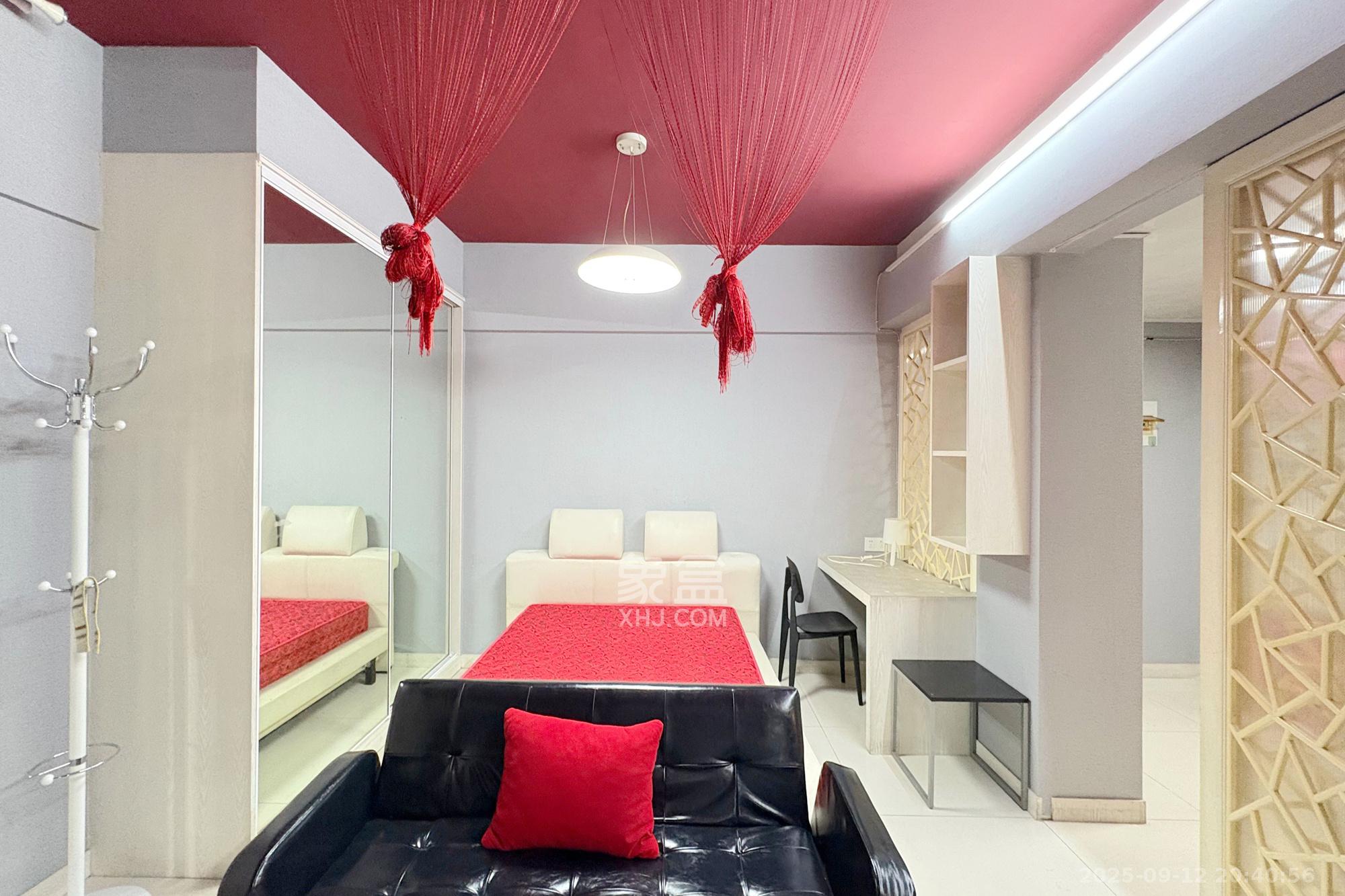 西罗亚大厦  1室1厅1卫    53.0万客厅