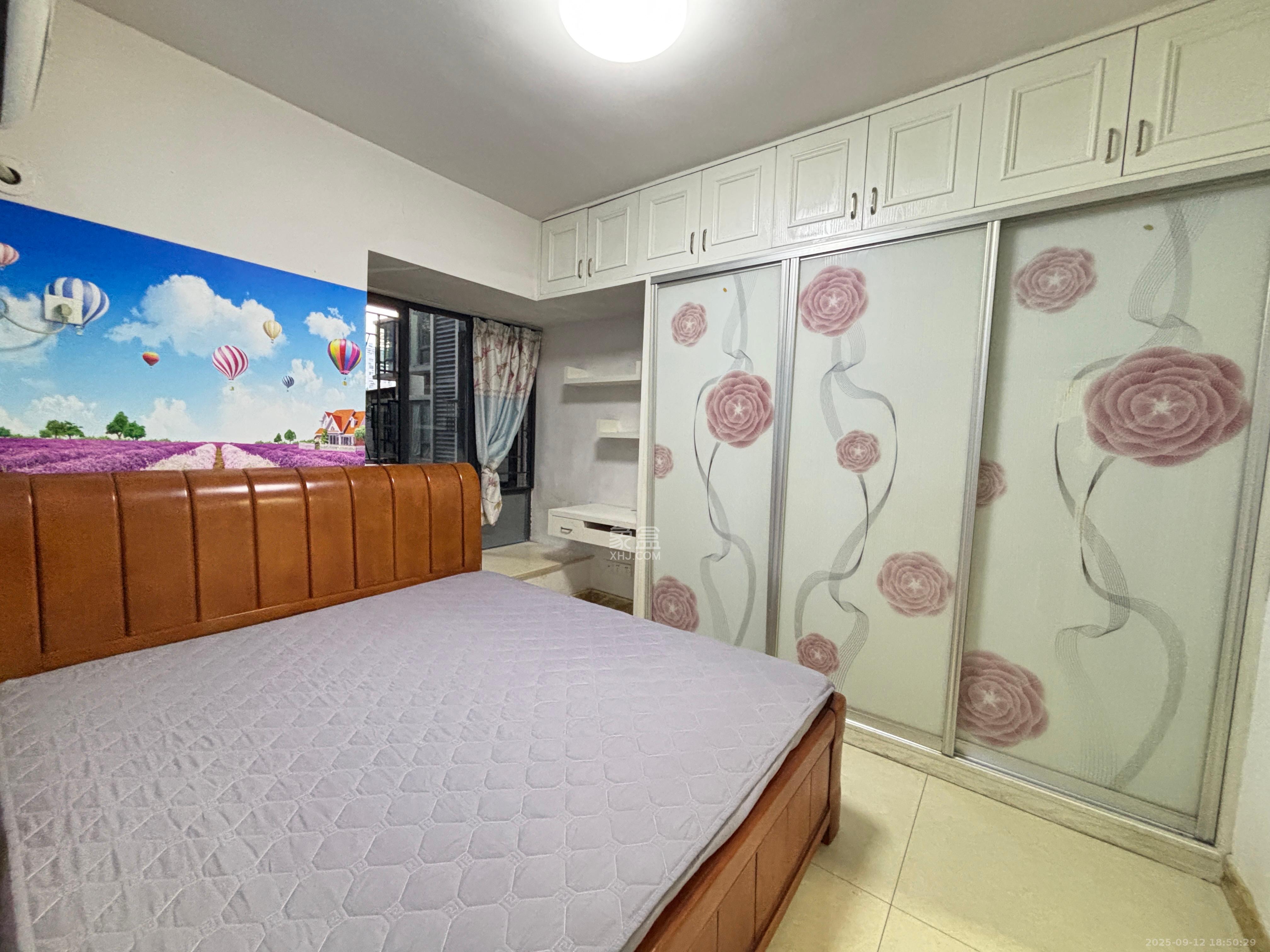 蓝山郡  3室2厅2卫    2300.0元/月 蓝山郡  3室2厅2卫    2300.0元/月室内图