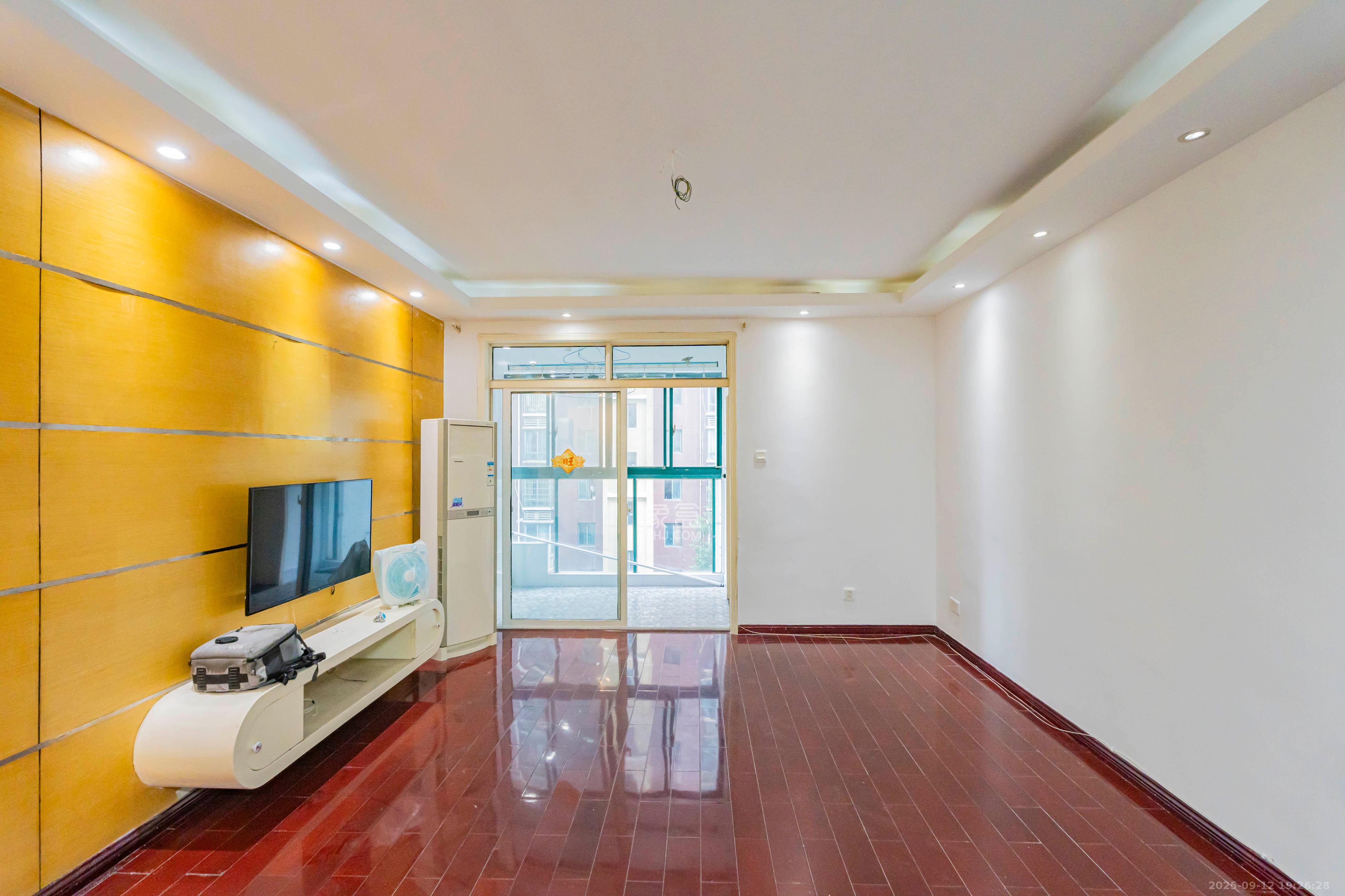 才子佳苑一期/二期  3室2厅1卫    67.0万 才子佳苑一期/二期  3室2厅1卫    67.0万