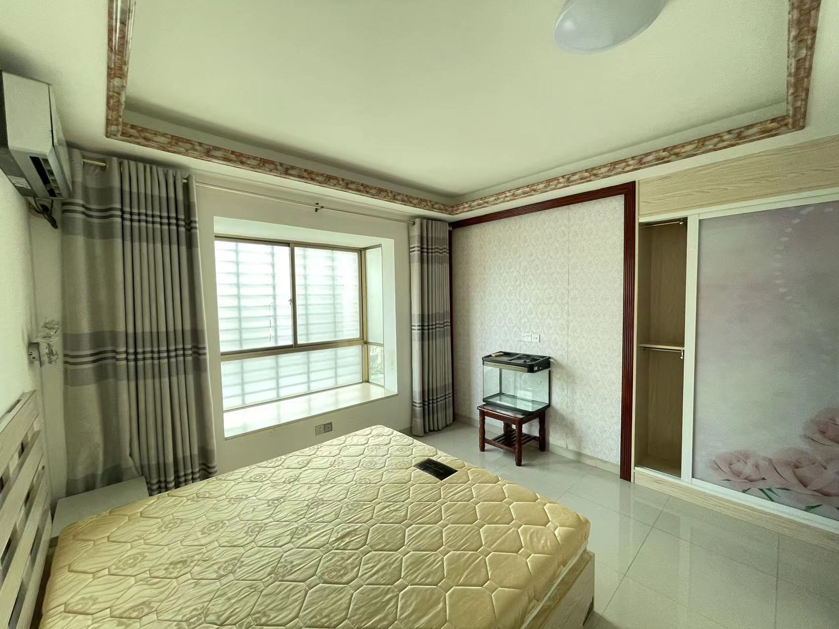 易瓒良庄  3室2厅1卫    2200.0元/月室内图