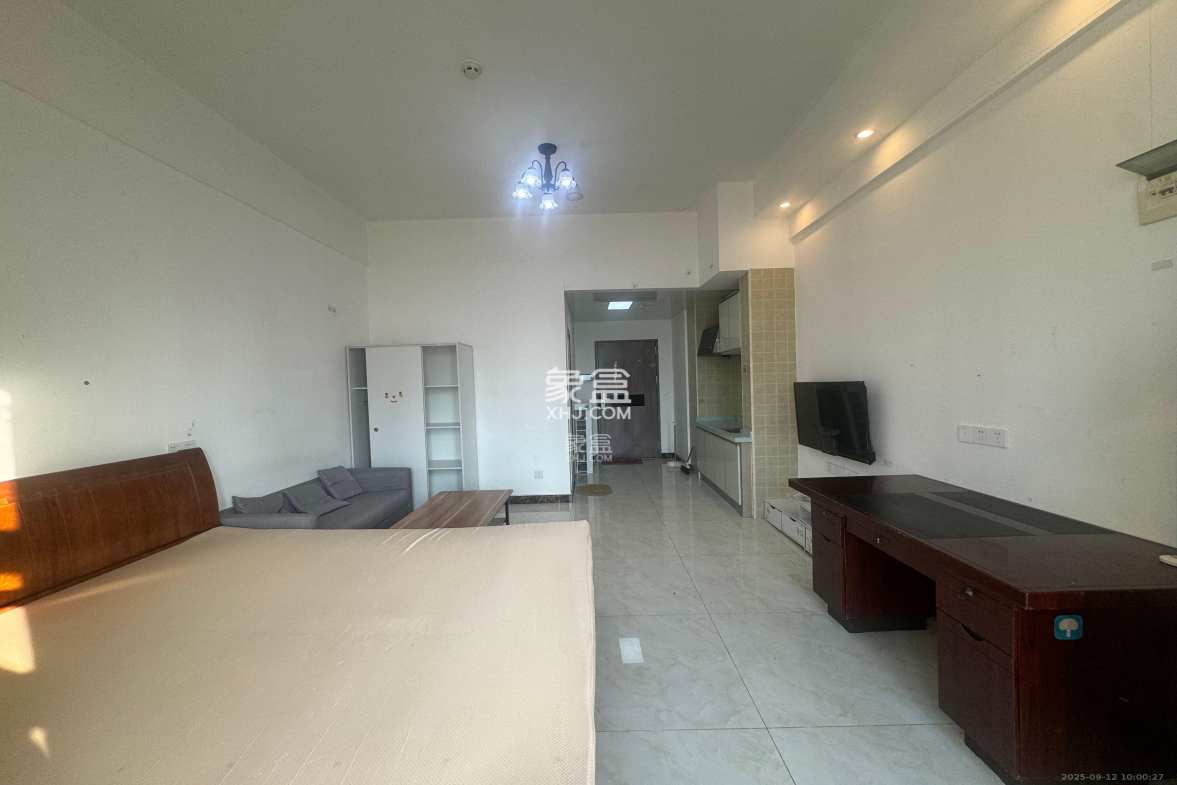 新世界广场 1室1厅1卫 1500.0元/月 新世界广场 1室1厅1卫 1500.0元/月室内图