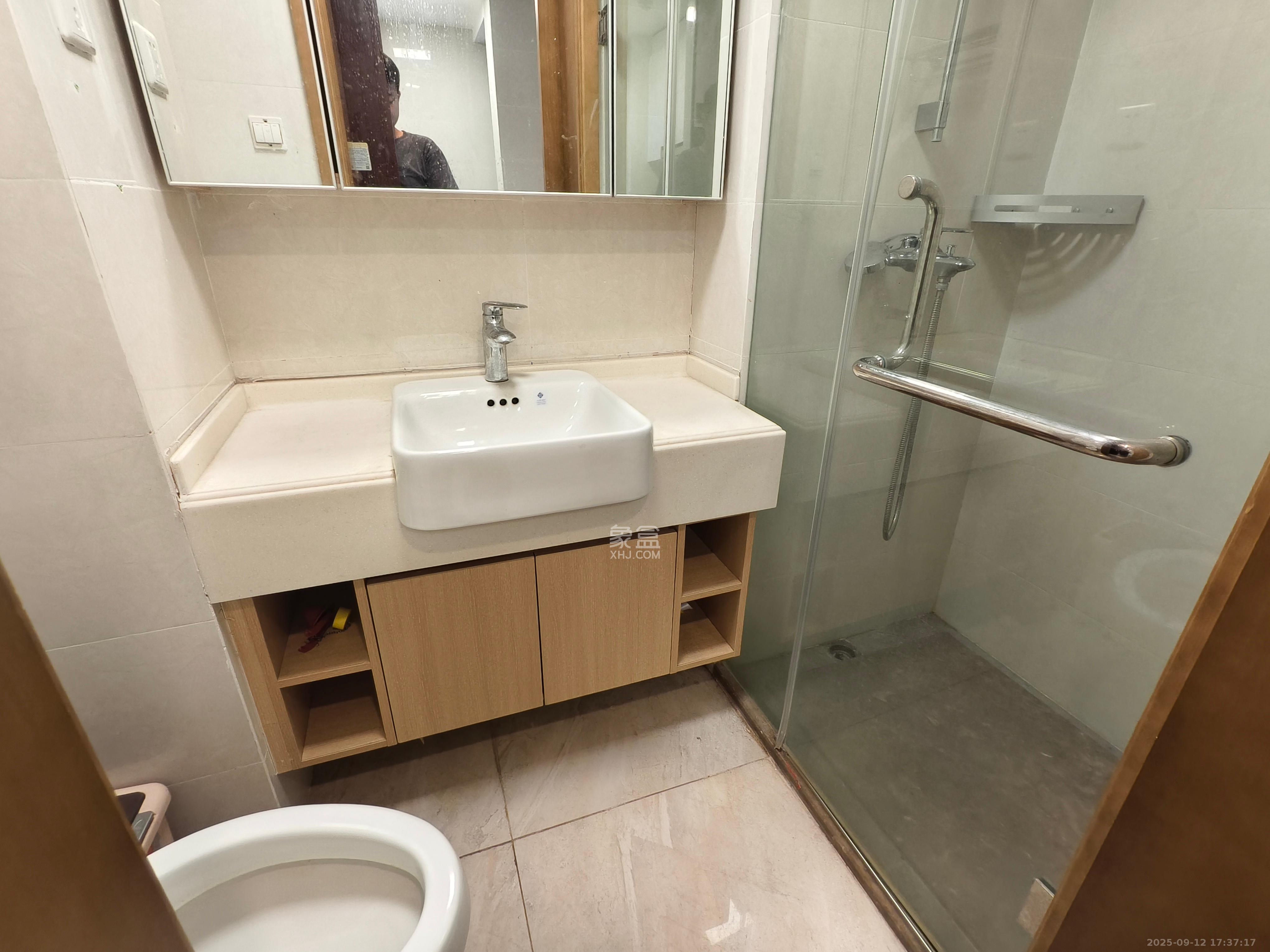 中海梅溪湖壹号 1室1厅1卫 1600.0元/月 中海梅溪湖壹号 1室1厅1卫 1600.0元/月室内图