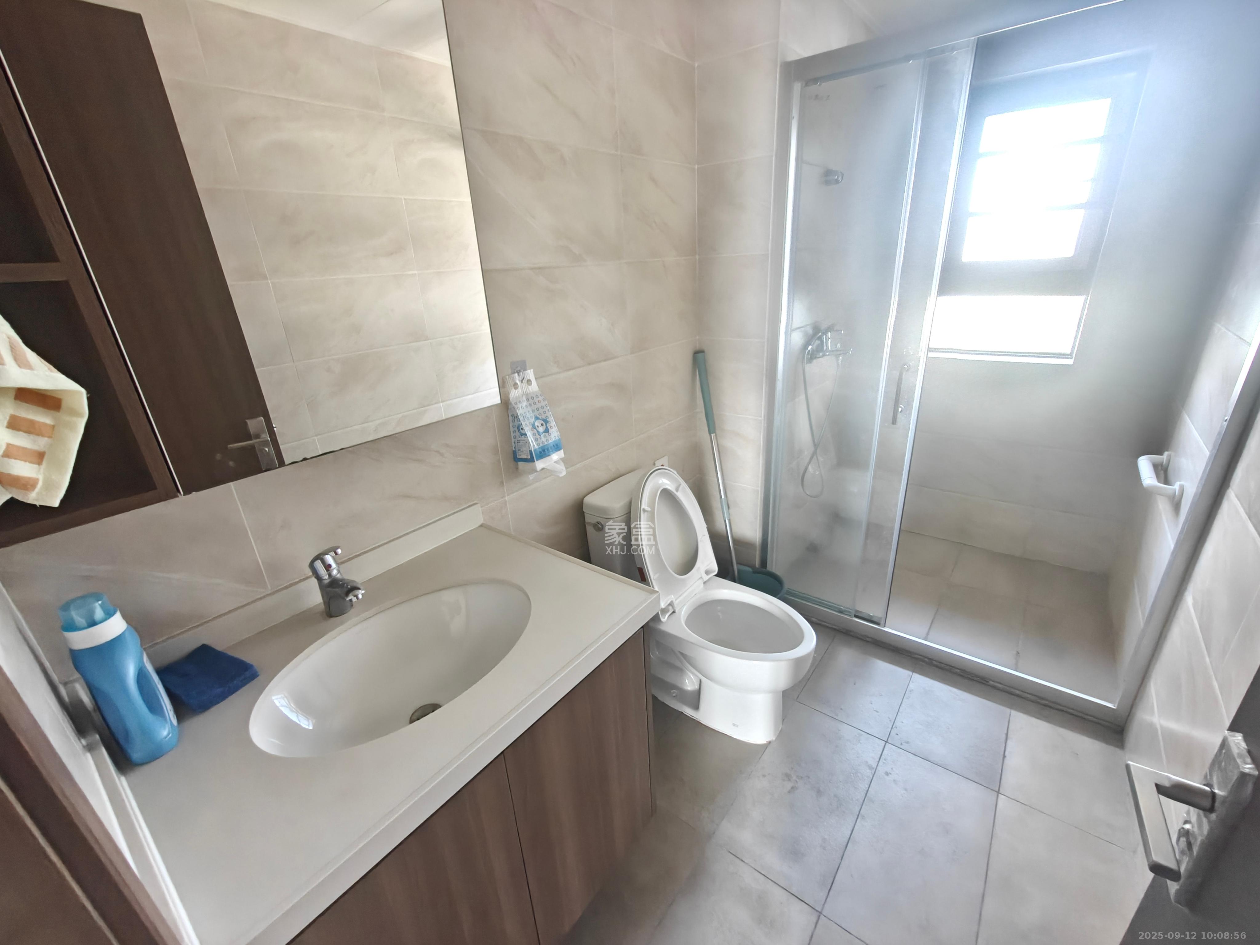 保利中环广场（保利中悦苑）  4室2厅2卫    4500.0元/月室内图