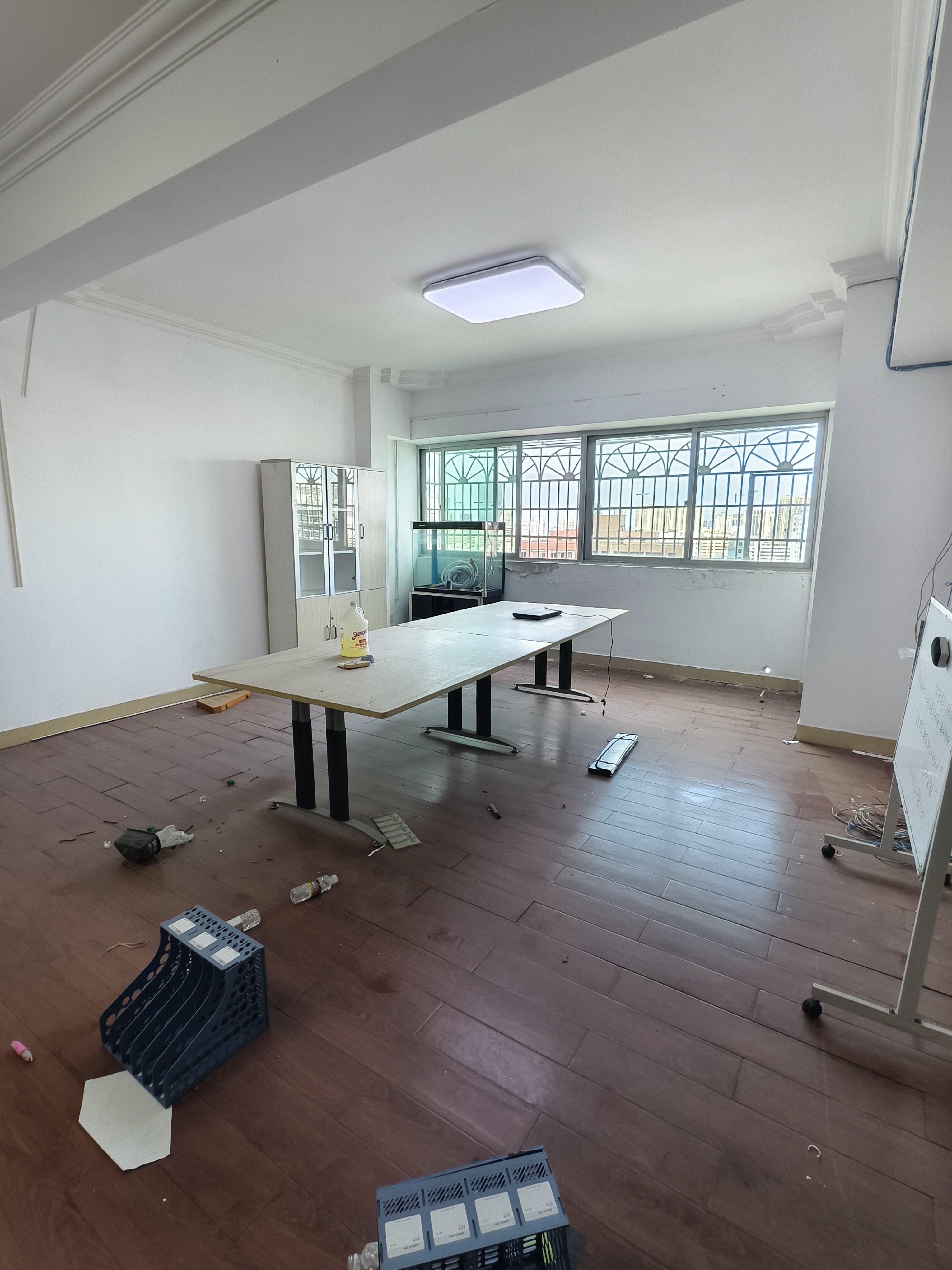 瑞宏大厦  4室2厅2卫    4000.0元/月 瑞宏大厦  4室2厅2卫    4000.0元/月室内图